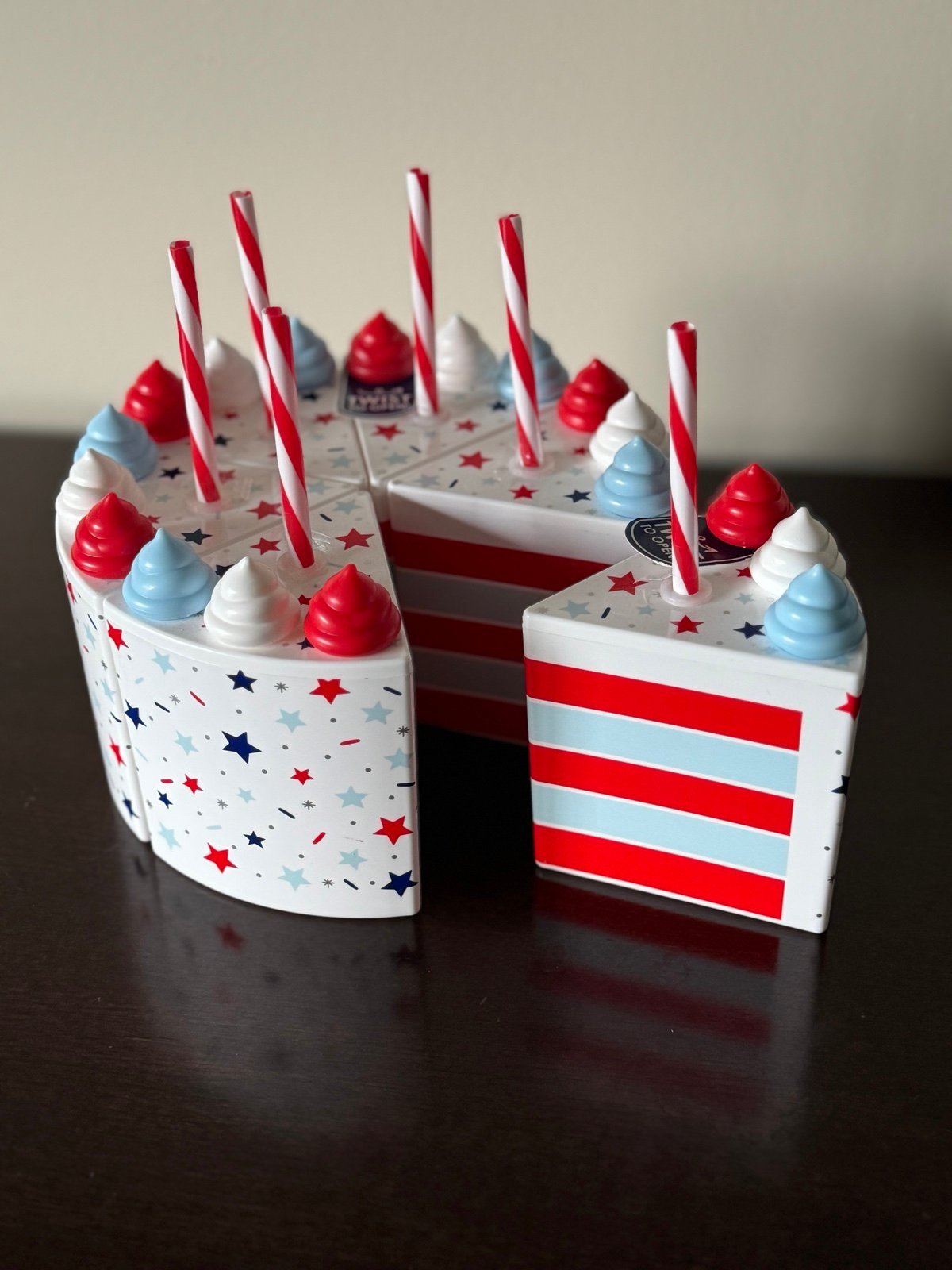 Patriotic cake drink set