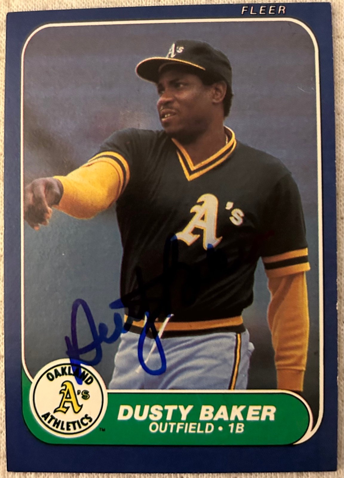 DUSTY BAKER 1986 FLEER AUTOGRAPHED CARD!!! - OAKLAND ATHLETICS!!! FUTURE HOF!!!