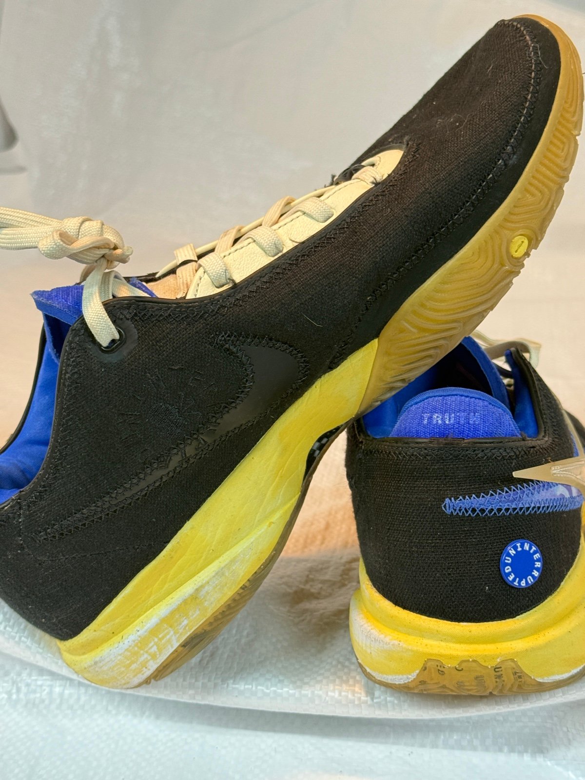 Nike Lebron 20 UNINTERRUPTED Speak Your Truth Basketball FN0941-001 Mens Sz 12