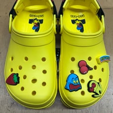 CROCS PAC-MAN yellow men’s 5 women’s 7 NEW