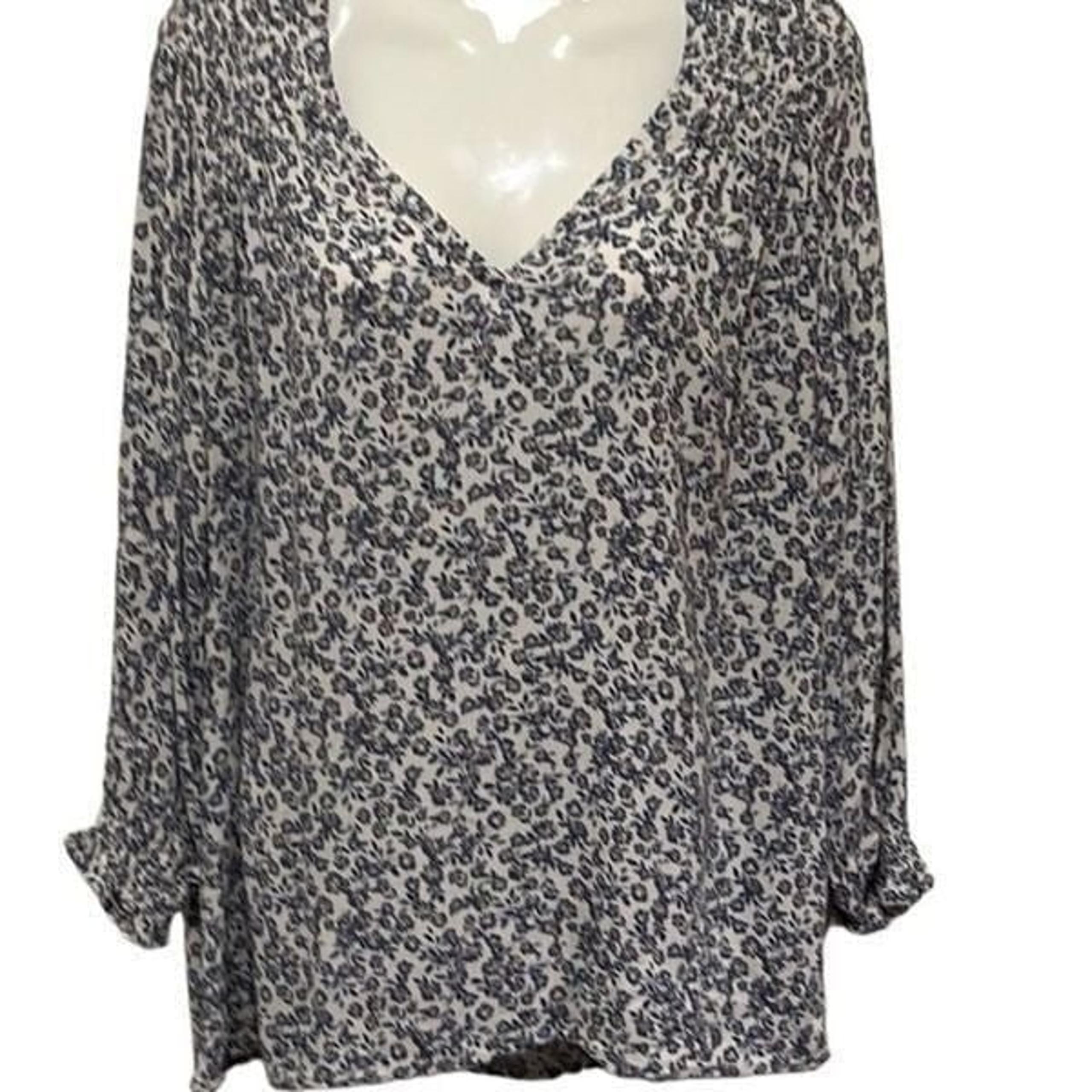 Cynthia Rowley womens top Sz L blue cream ditsy floral smock shoulders and cuffs