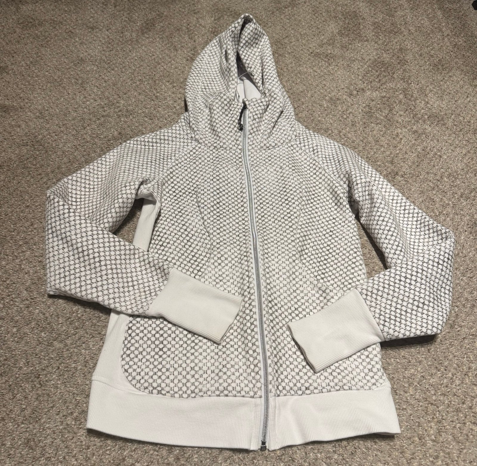 Lululemon Scuba hoody women’s sz 6