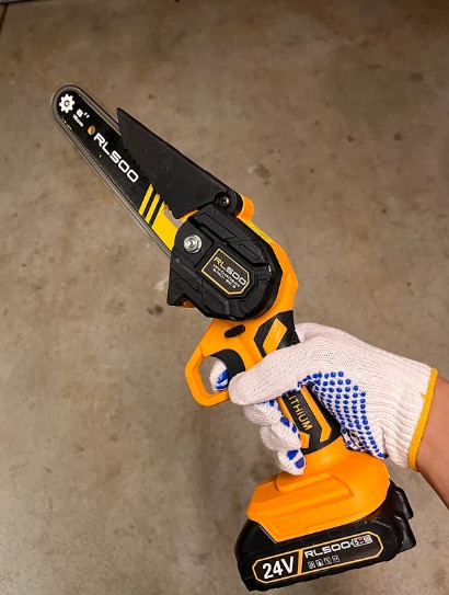 Mini Chainsaw 6 Inch, Upgraded Portable Electric Chainsaw Cordless, Handheld