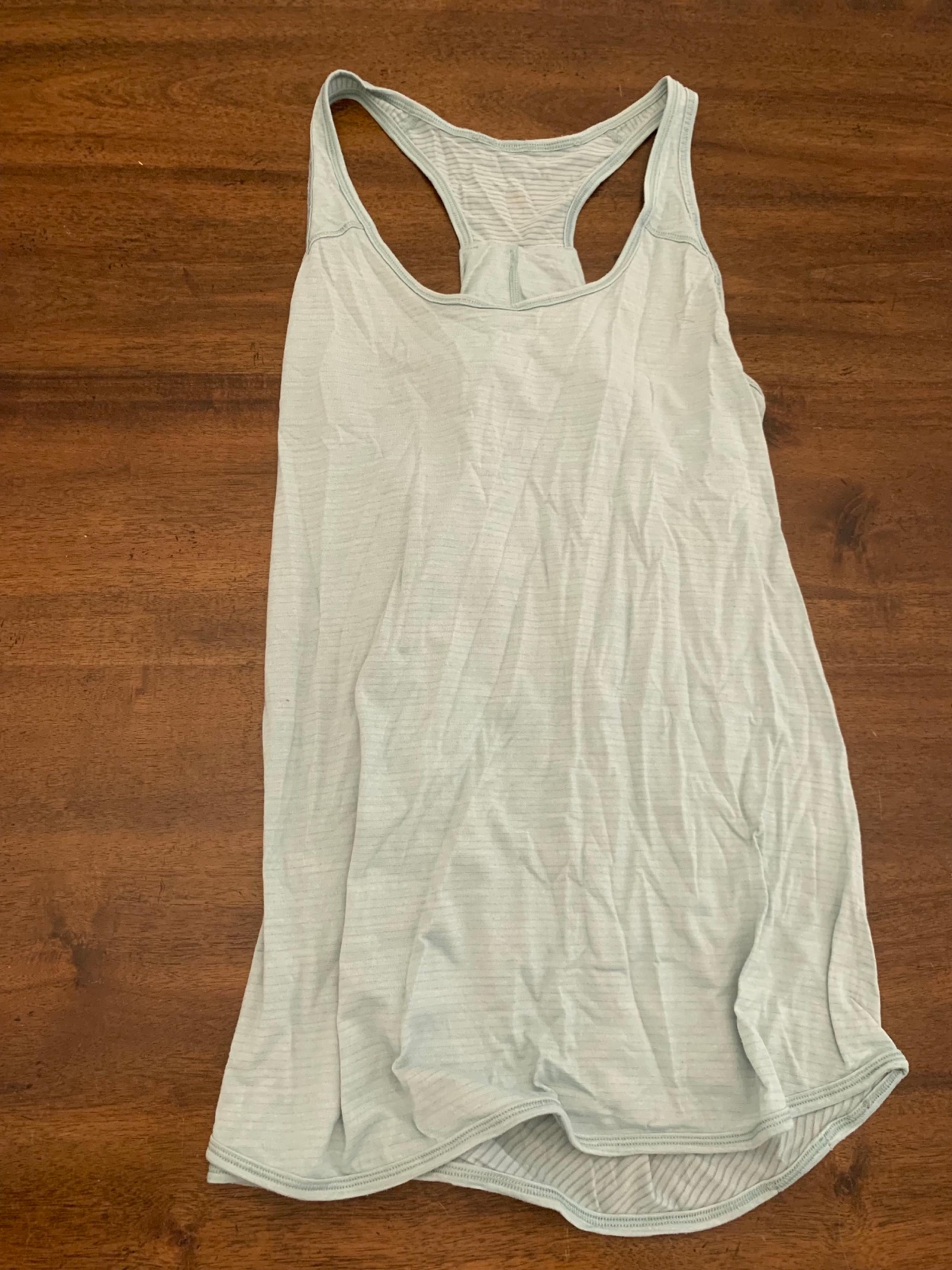 Lululemon Essential Tank Top Women’s 4 Green