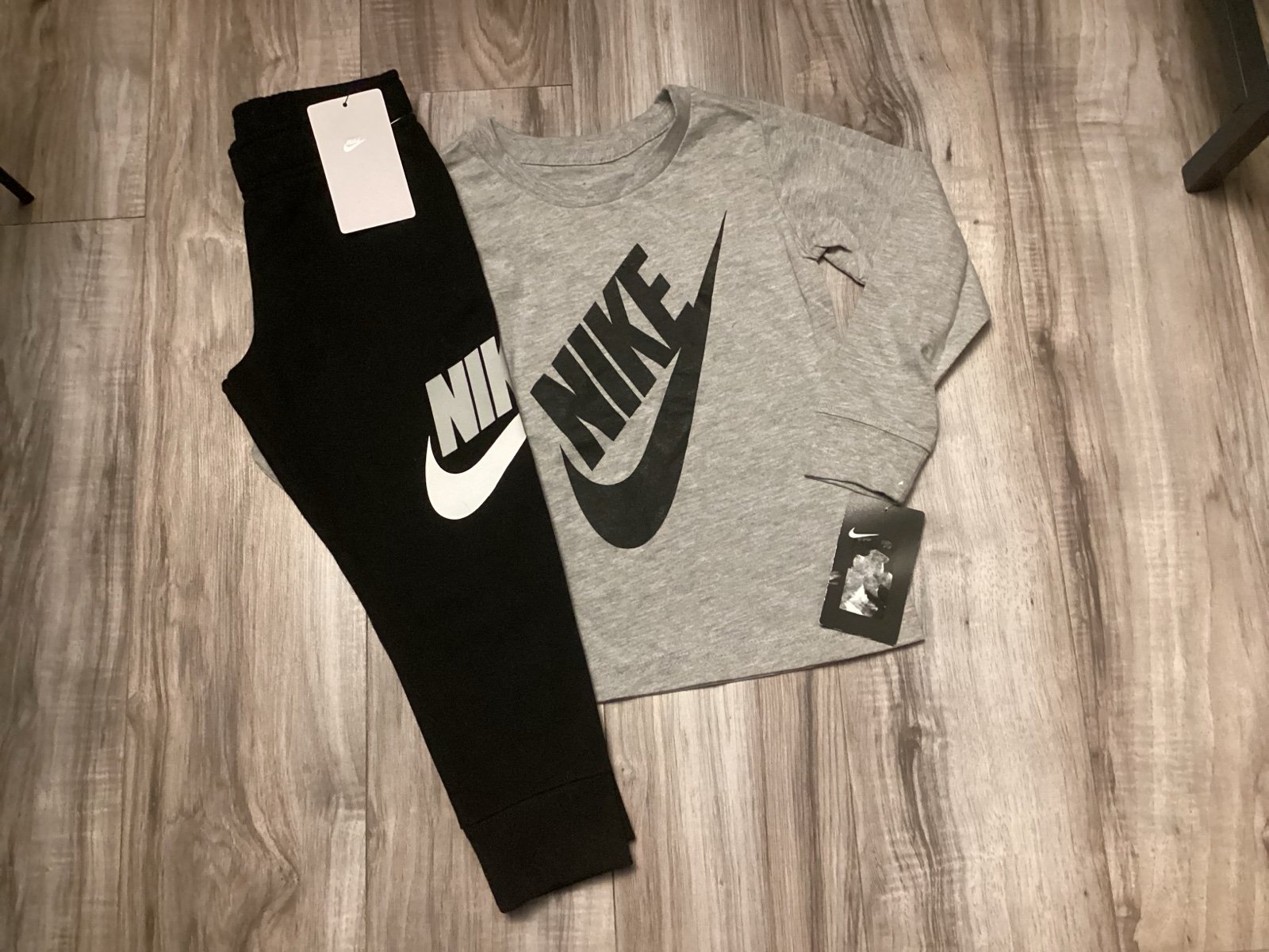Nike l/s tee & joggers outfit boys size 4/4T(NWT) ~PRICE IS FIRM, NO OFFERS~