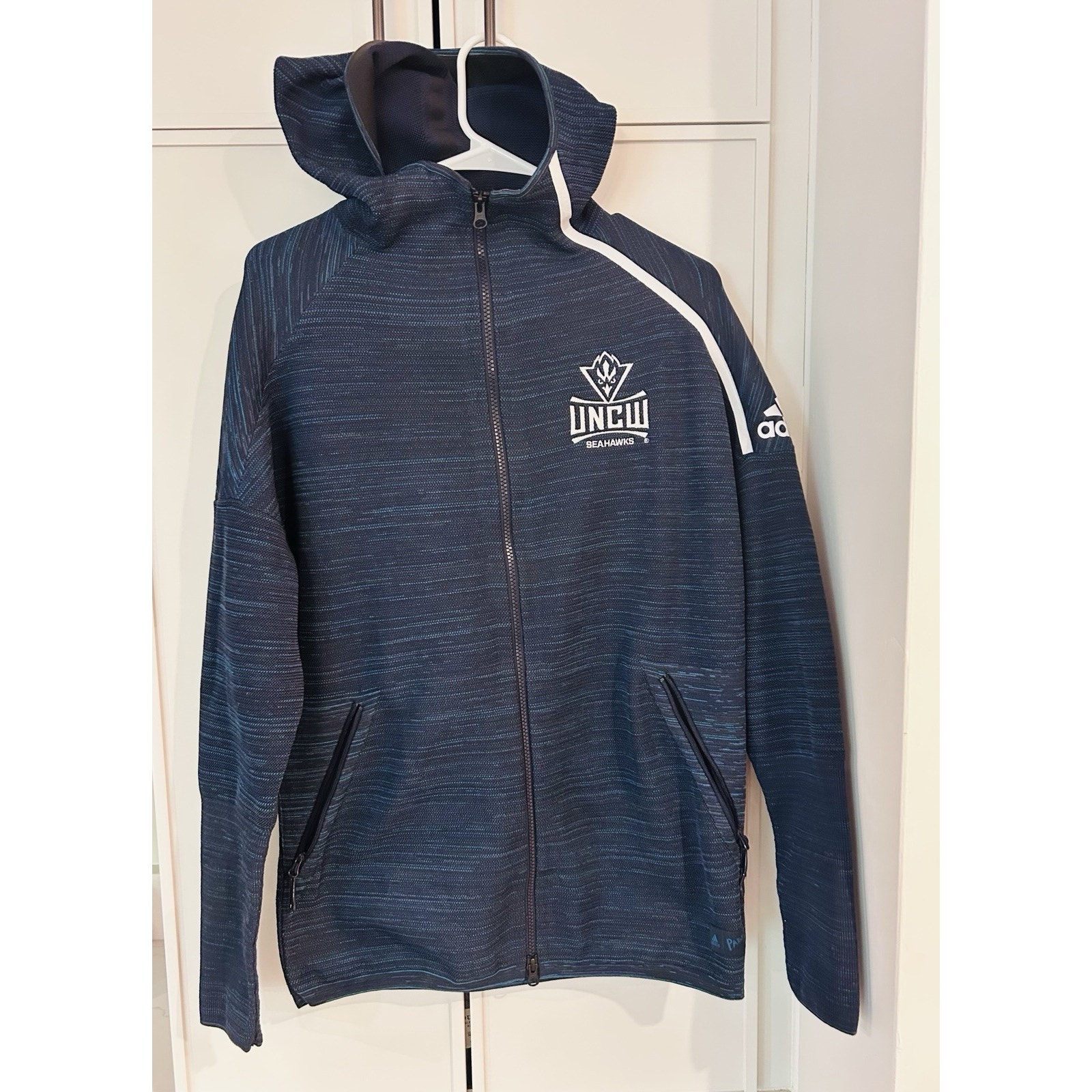UNCW Seahawks Adidas Parley ZNE Primeknit Hoodie Jacket Men’s Size M Blue 150
