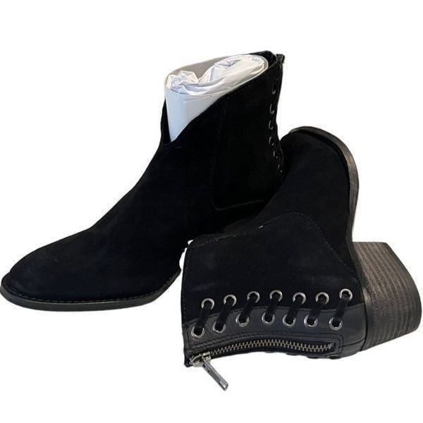 Journee Signature Arika Black Suede Back Zip Ankle Booties Size 8 New