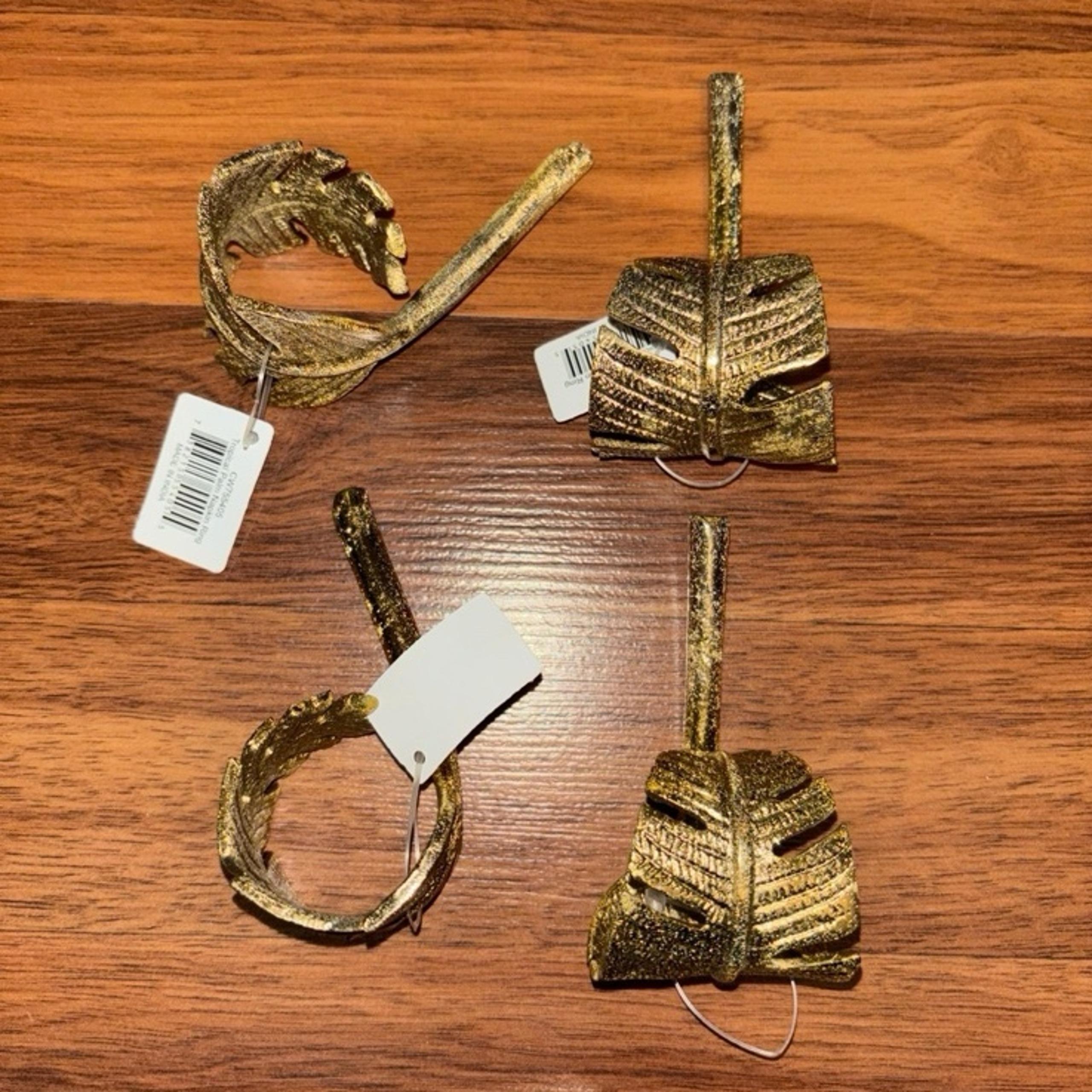 Set of Four Gold Tropical Palm Napkin Rings