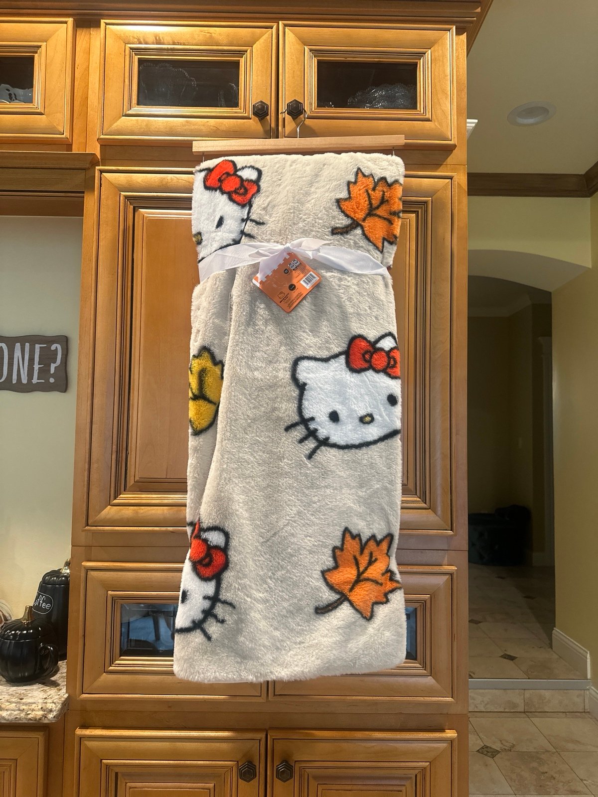Hello Kitty fall blanket