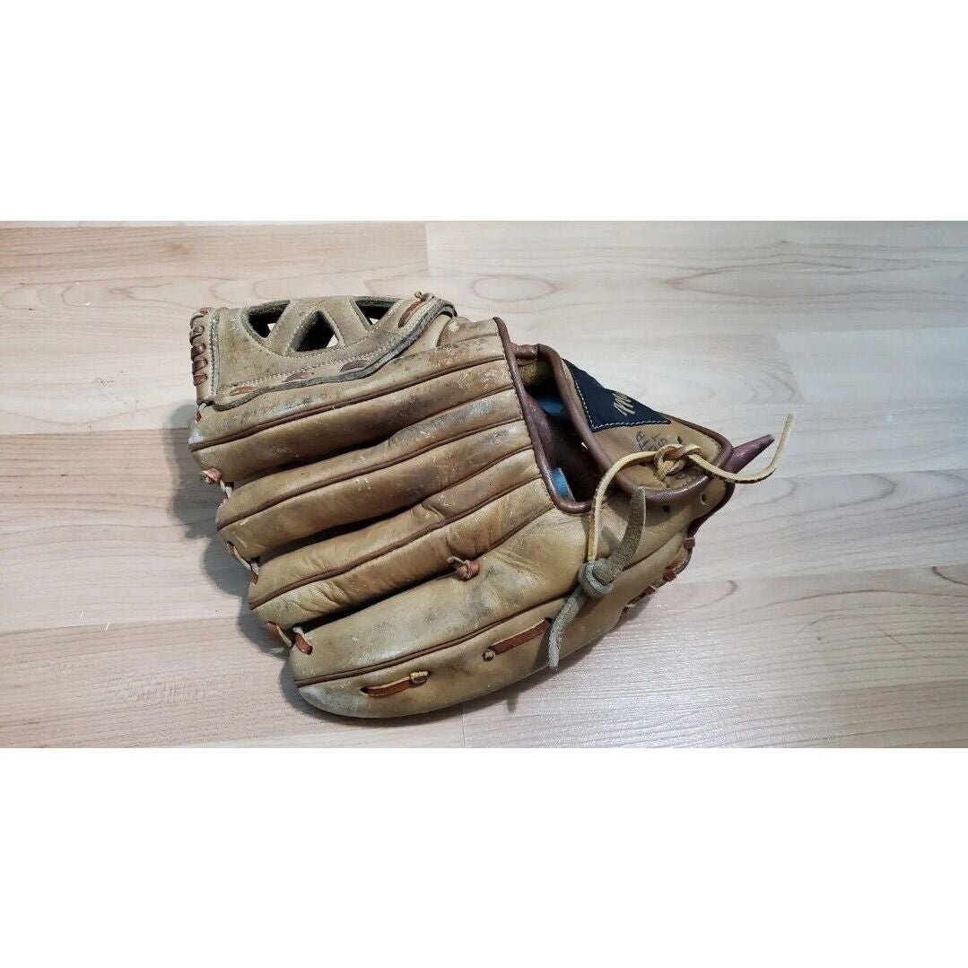 MacGregor 555 12 Star Web Tommy Helm Baseball Softball Glove RH Autograph Model