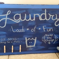 Laundry sign