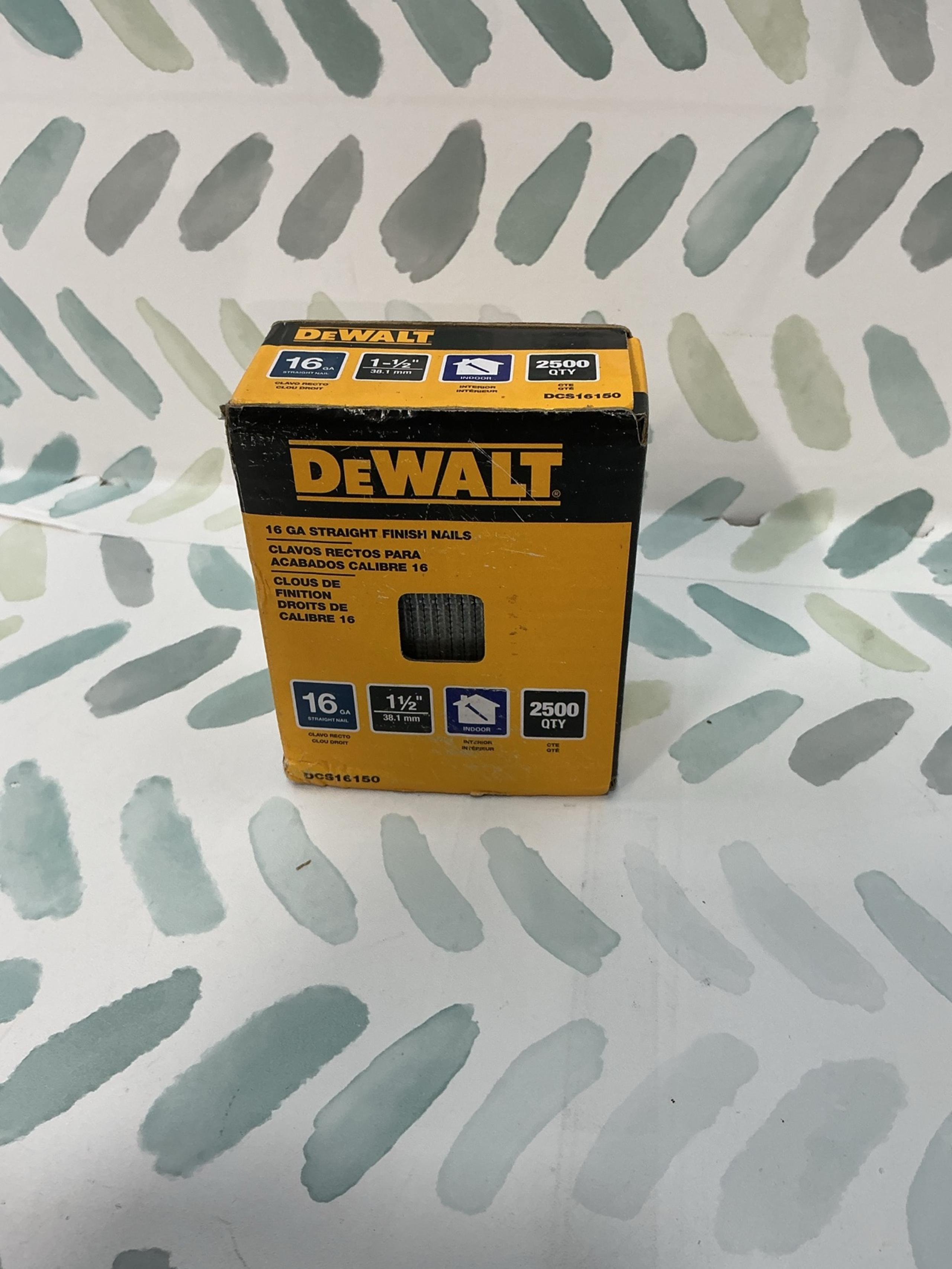 DeWalt 16 Gauge Straight Finish Nails 2500 Pack 1-1/2" Indoor Tools DCS16150