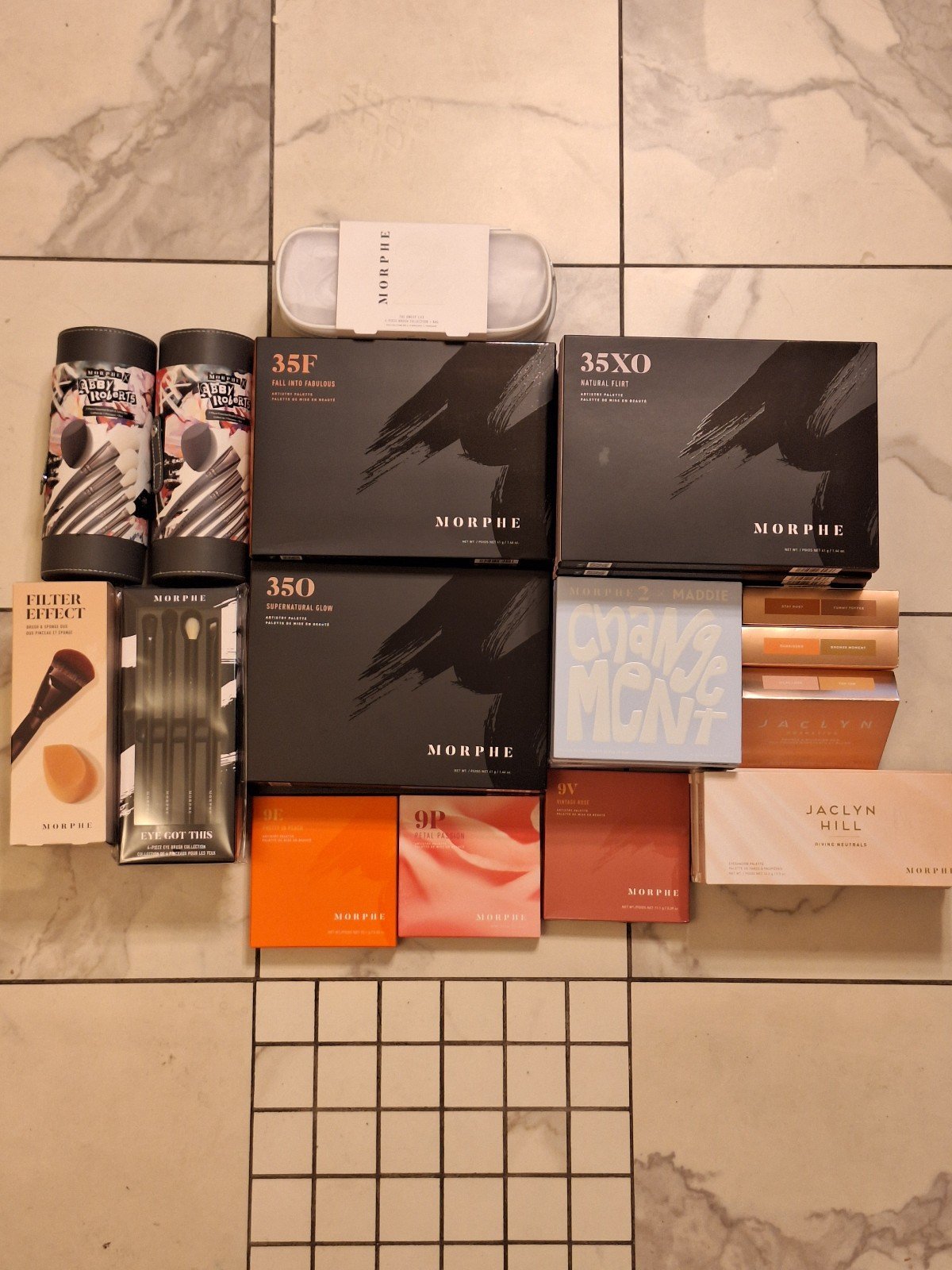 LOT OF MORPHE MAKEUP!