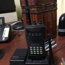 Kenwood 144mh2 FM Transreceiver TH- 22AT
