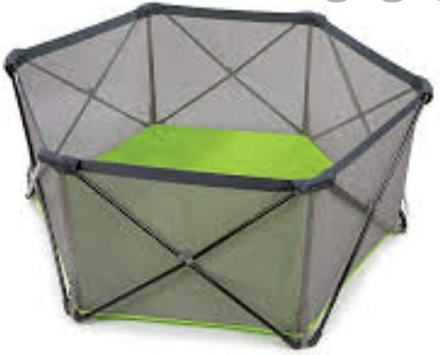 Outdoor playpen