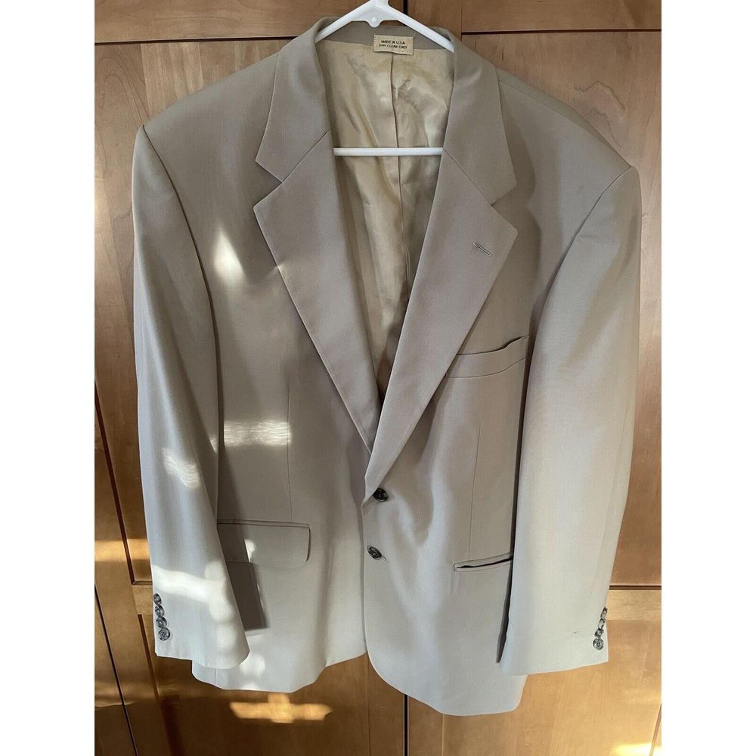 Men's Size 44R Tan LL Bean 2 Button Blazer