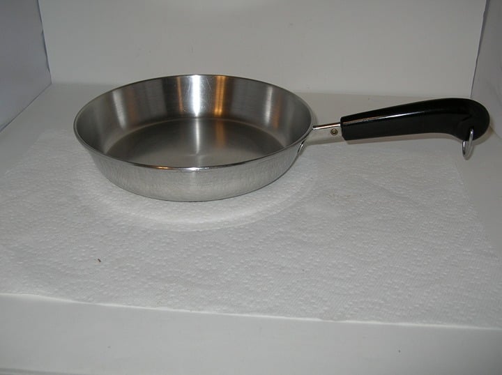 Vintage Revere Ware 2059 Fry Pan Stainless Steel Disc Bottom 9 1/2 Korea Clean