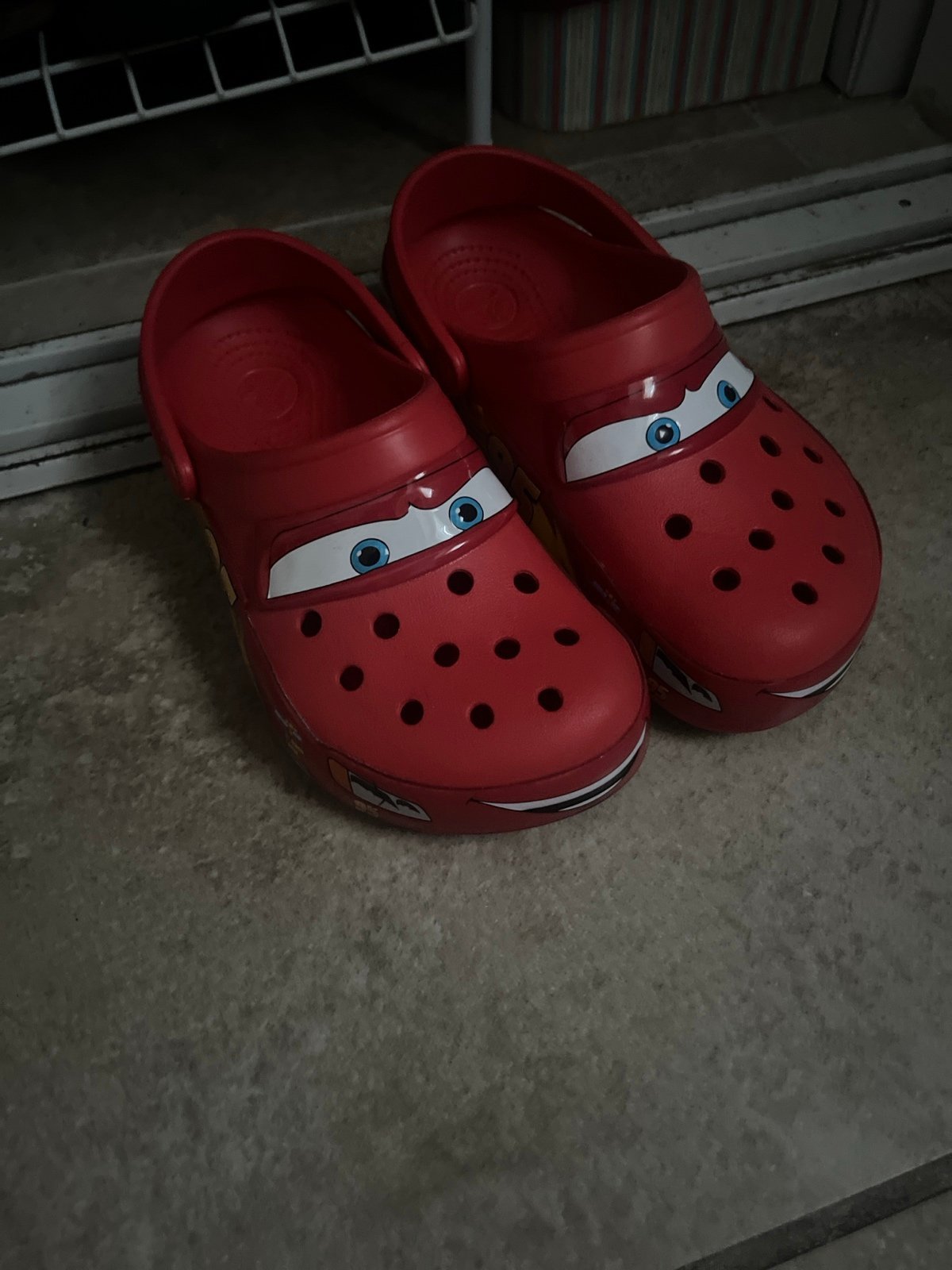 Crocs lightning mcqueen