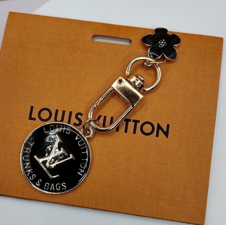 LOUIS VUITTON LV ZIPPER PULL CHARM - Black 25MM