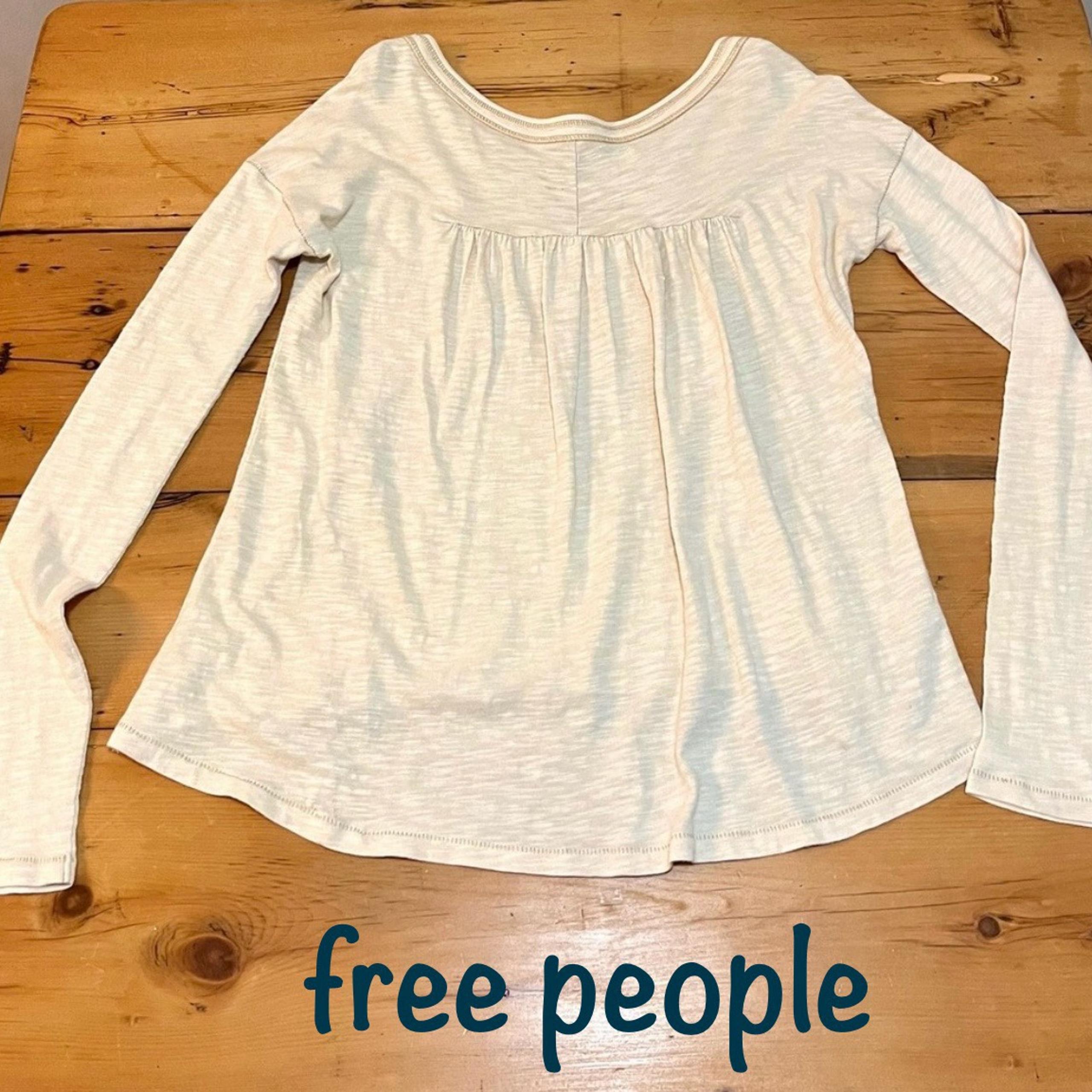 EUC - FREE PEOPLE / WE THE FREE Knit Top - Oversized Shirt Contrast Stitching