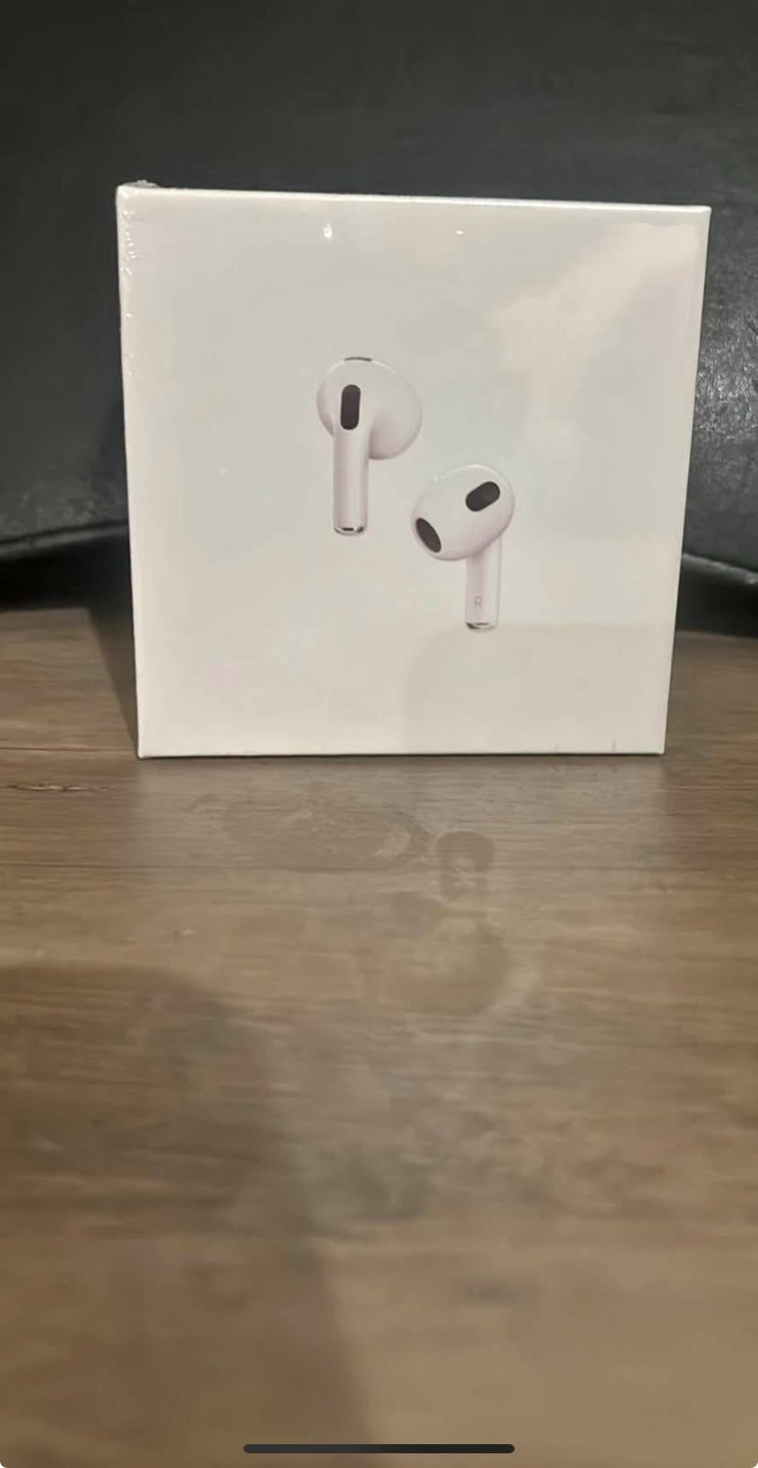 Brand new Apple AirPod Bluetooth headphones