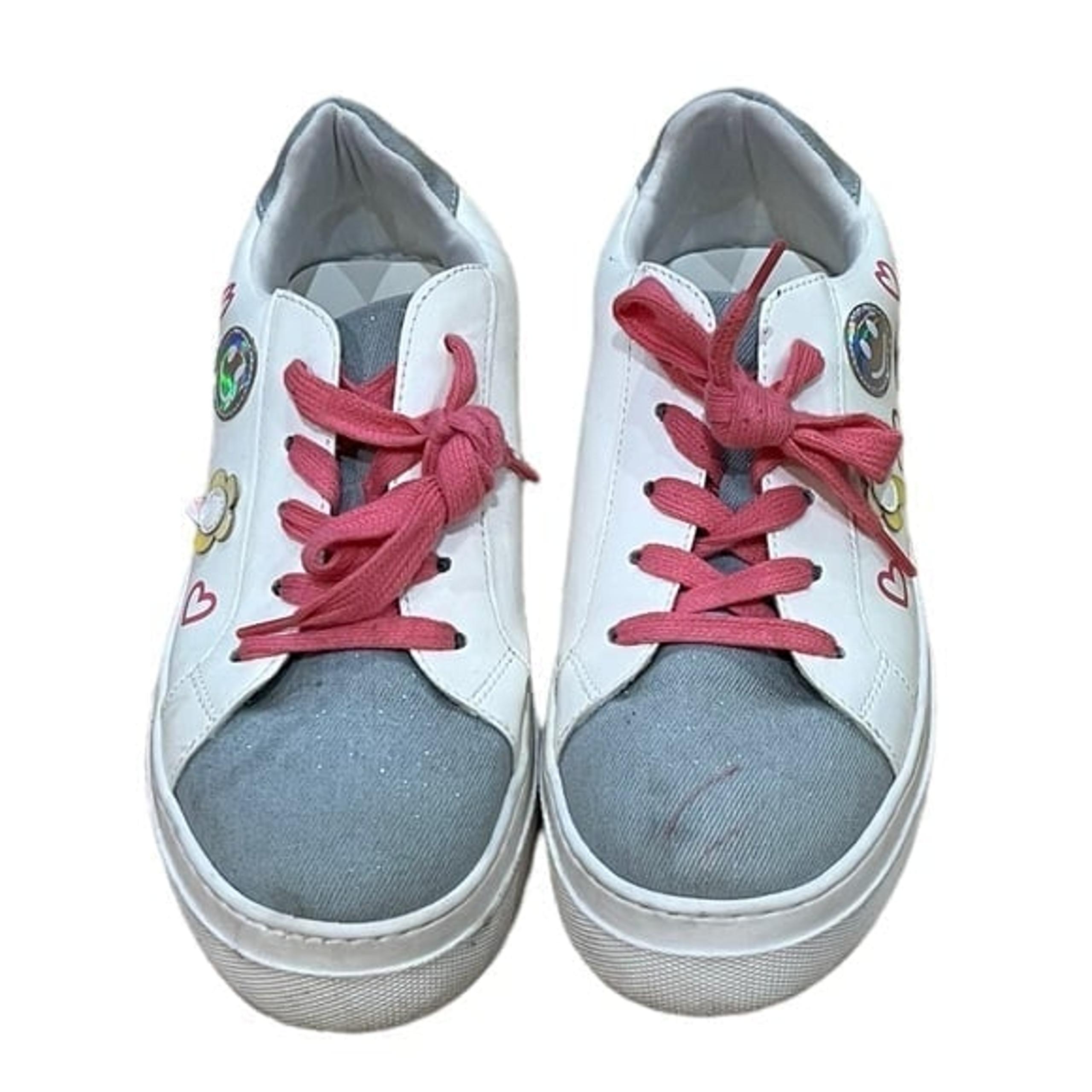 Steve Madden JSue White Gray and Pink Lace Up Sneakers Girls Size 5