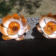 Garden Solar Light Outdoor(2Pack) , Amber Crackle Globe Glass Lotus Decoration