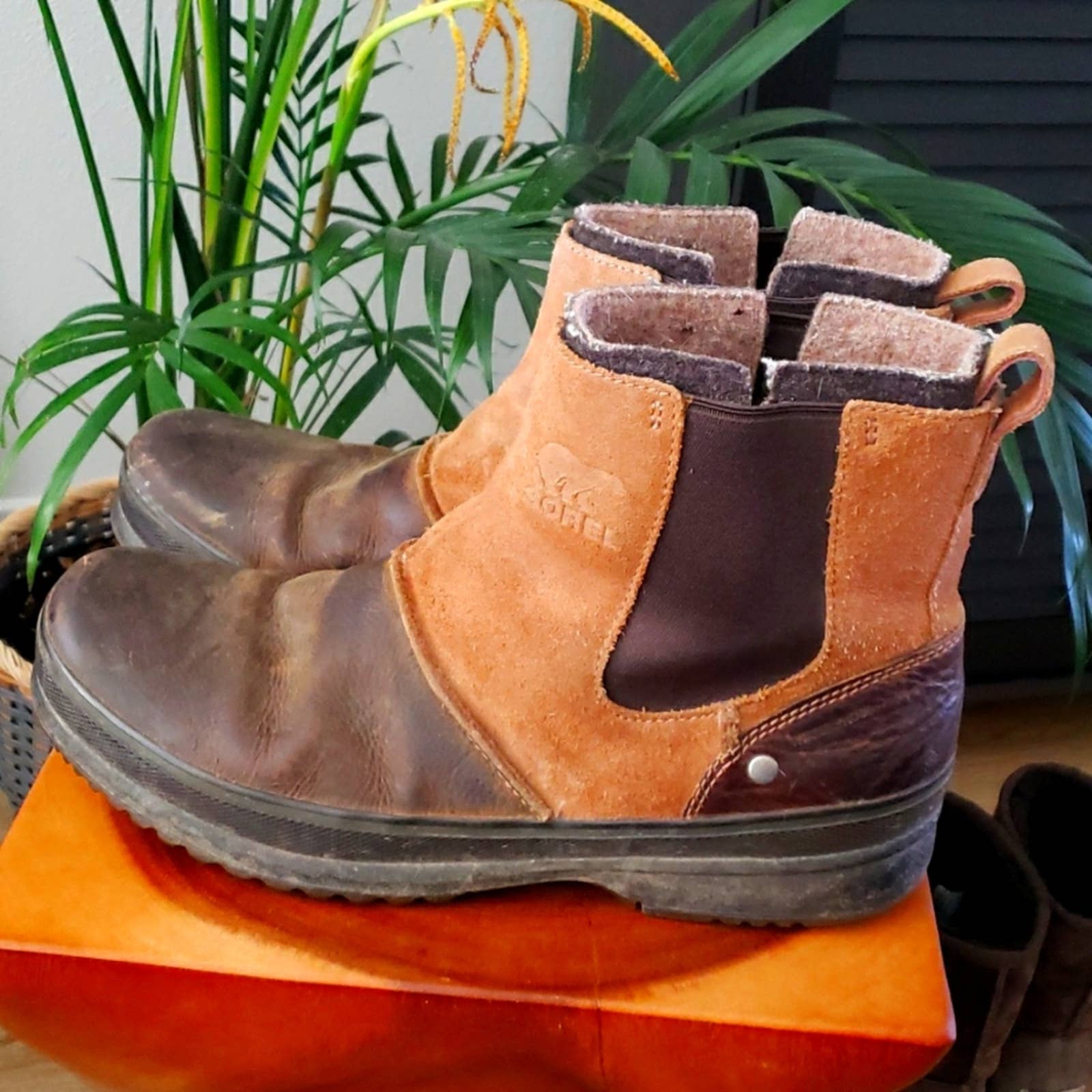 Men SOREL ELLESMERE NM1677-224 Pull On Ankle Boots