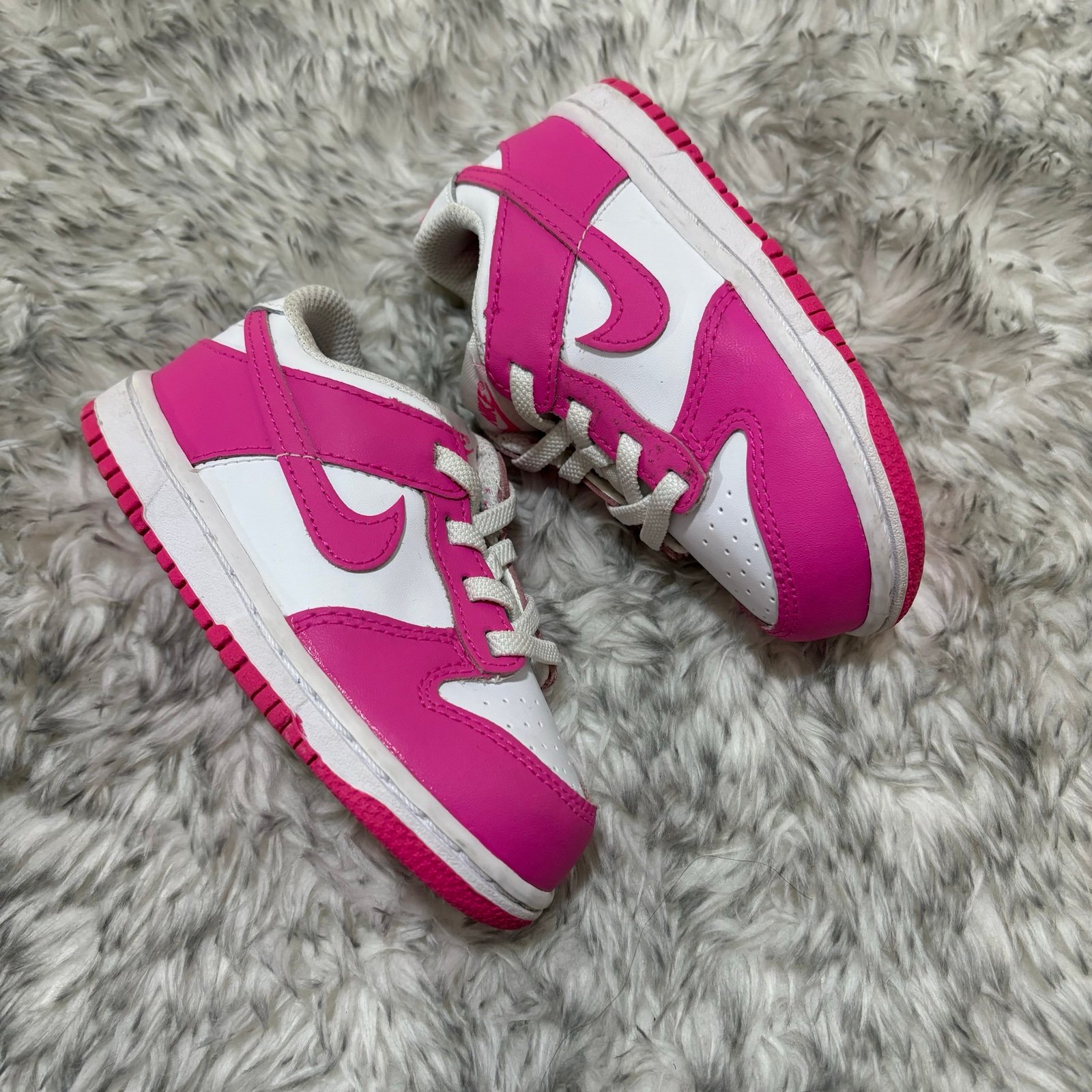 Nike Dunk Low Laser Fuchsia 8C Barbie