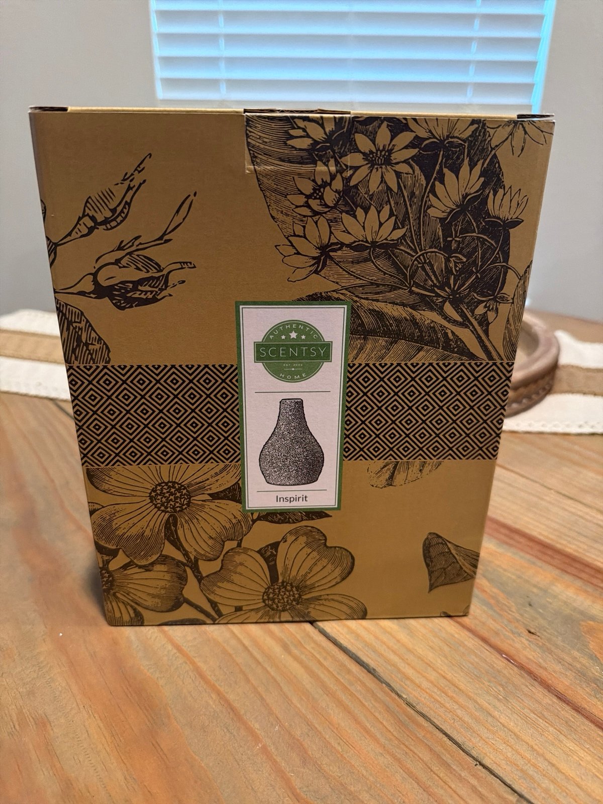 Scentsy Diffuser Shade - NIB - Inspirit