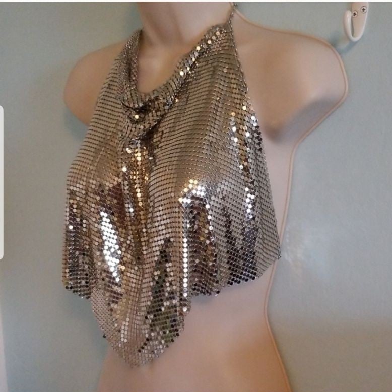 Metal halter