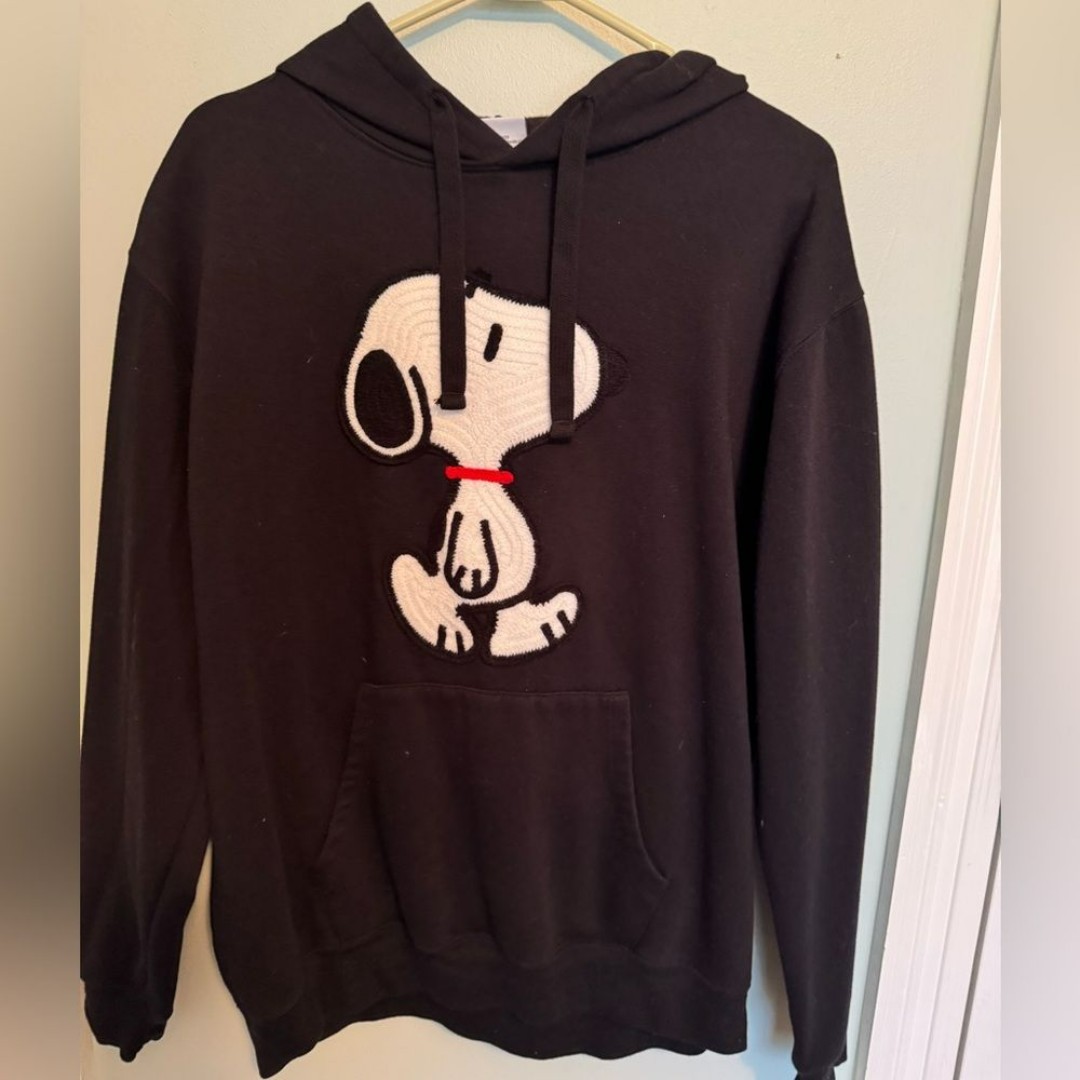 Peanuts Snoopy Black Hoodie with Snoopy Design SZ XL