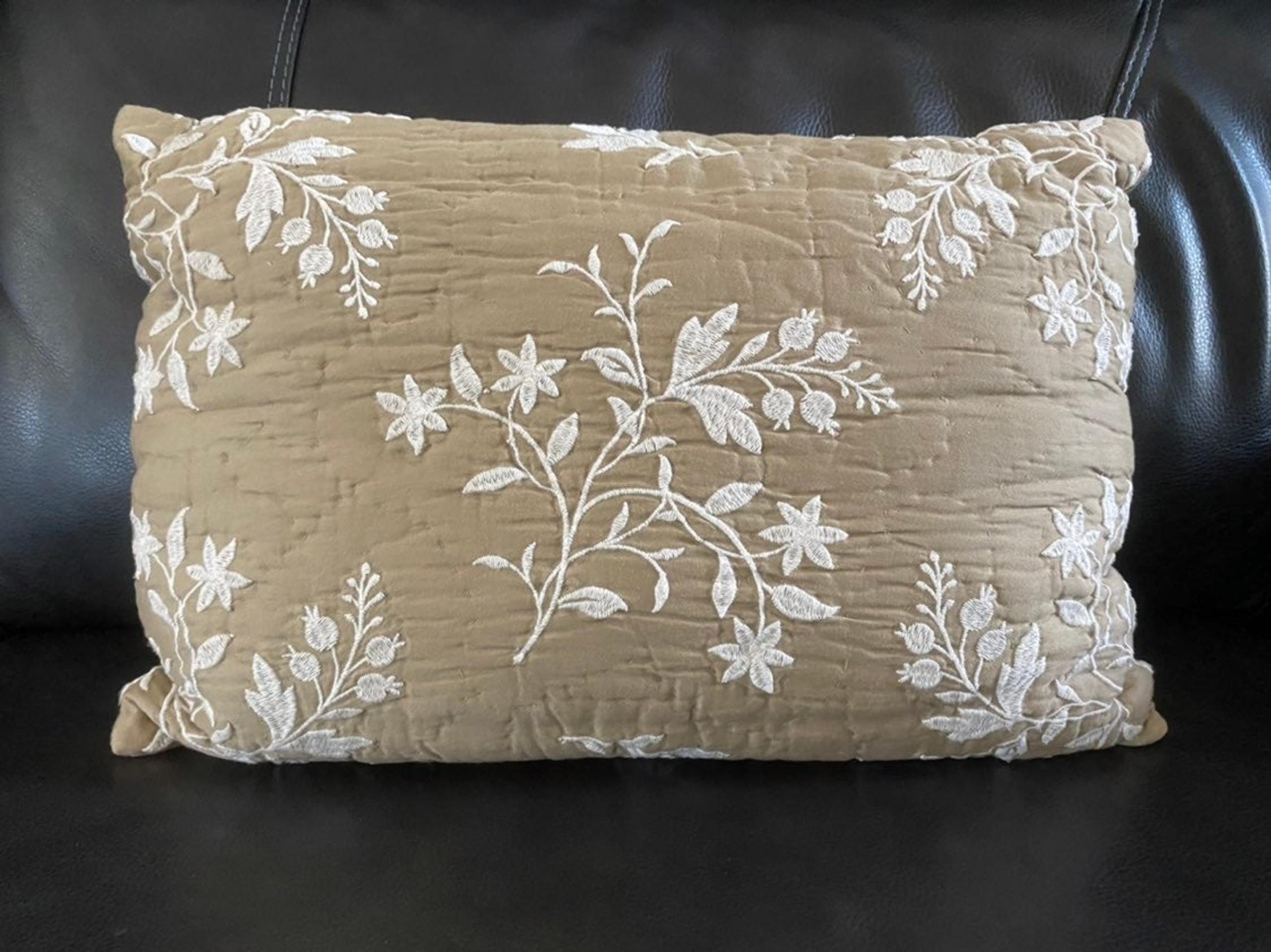 NWT Martha Stewart Decorative Pillow