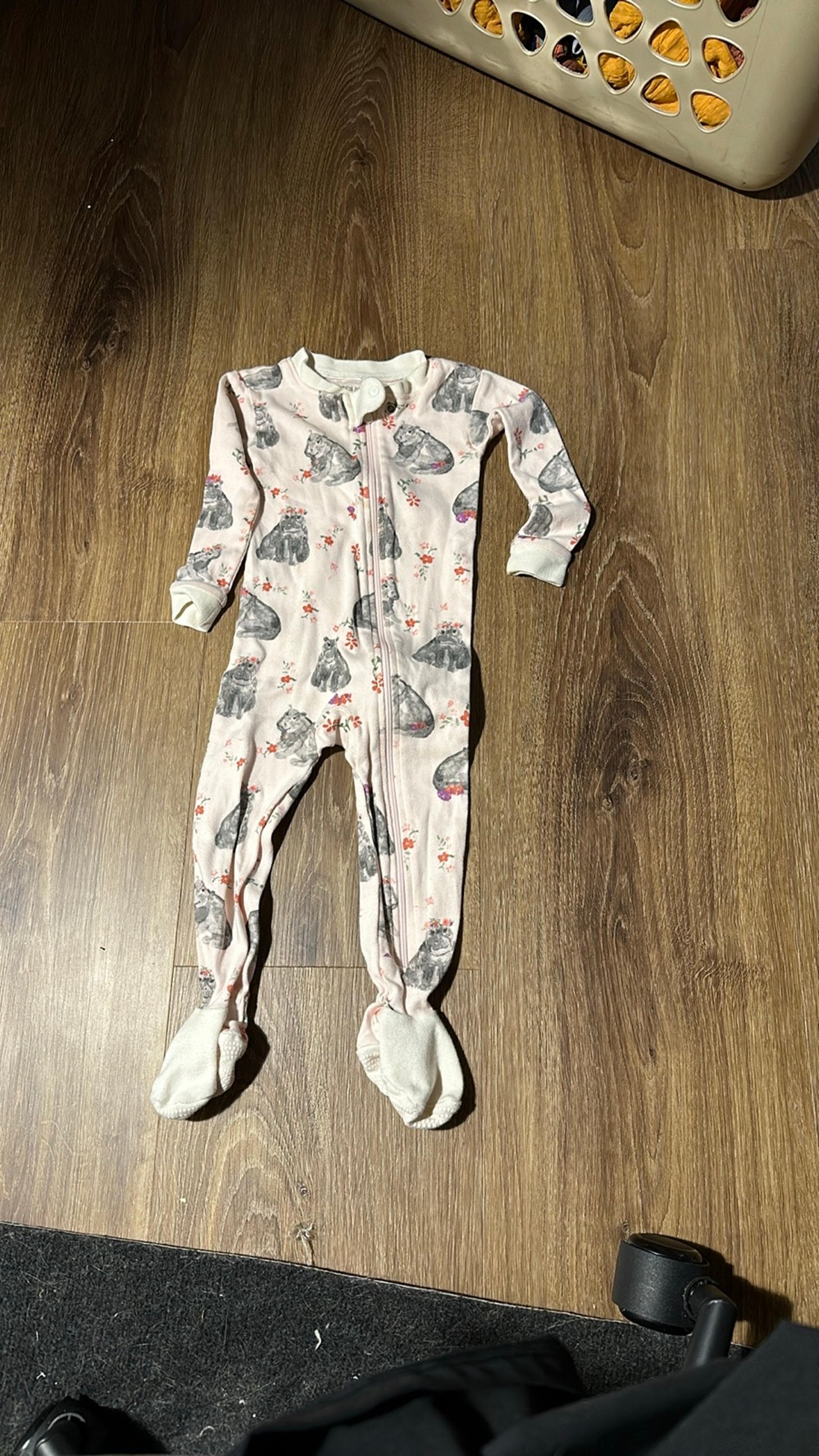 Burt’s bees hippie hippo zipup 12m
