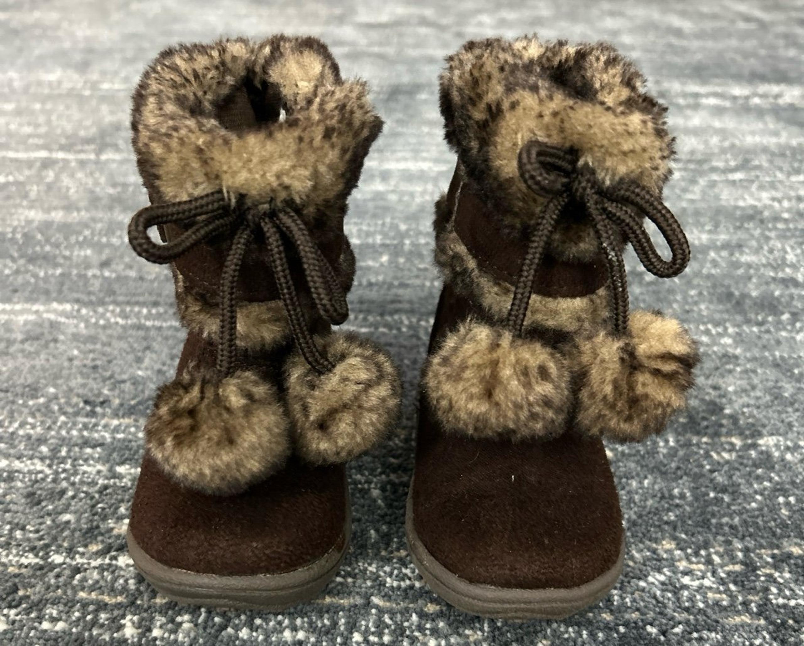 Faded Glory Girls Toddler Fur Lined Boots Size 4