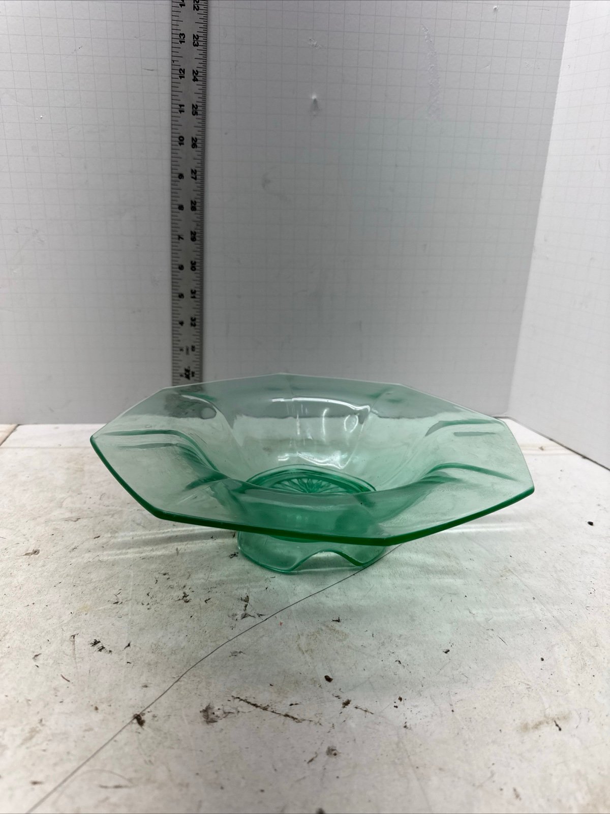 Vintage Green Depression Uranium Glass Octagon Footed Serving Bowl/Dish 10.25#U9