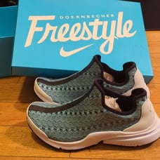 (NEW) Nike Air Presto X Doernbecher Sophia ( kids size 6.5Y )