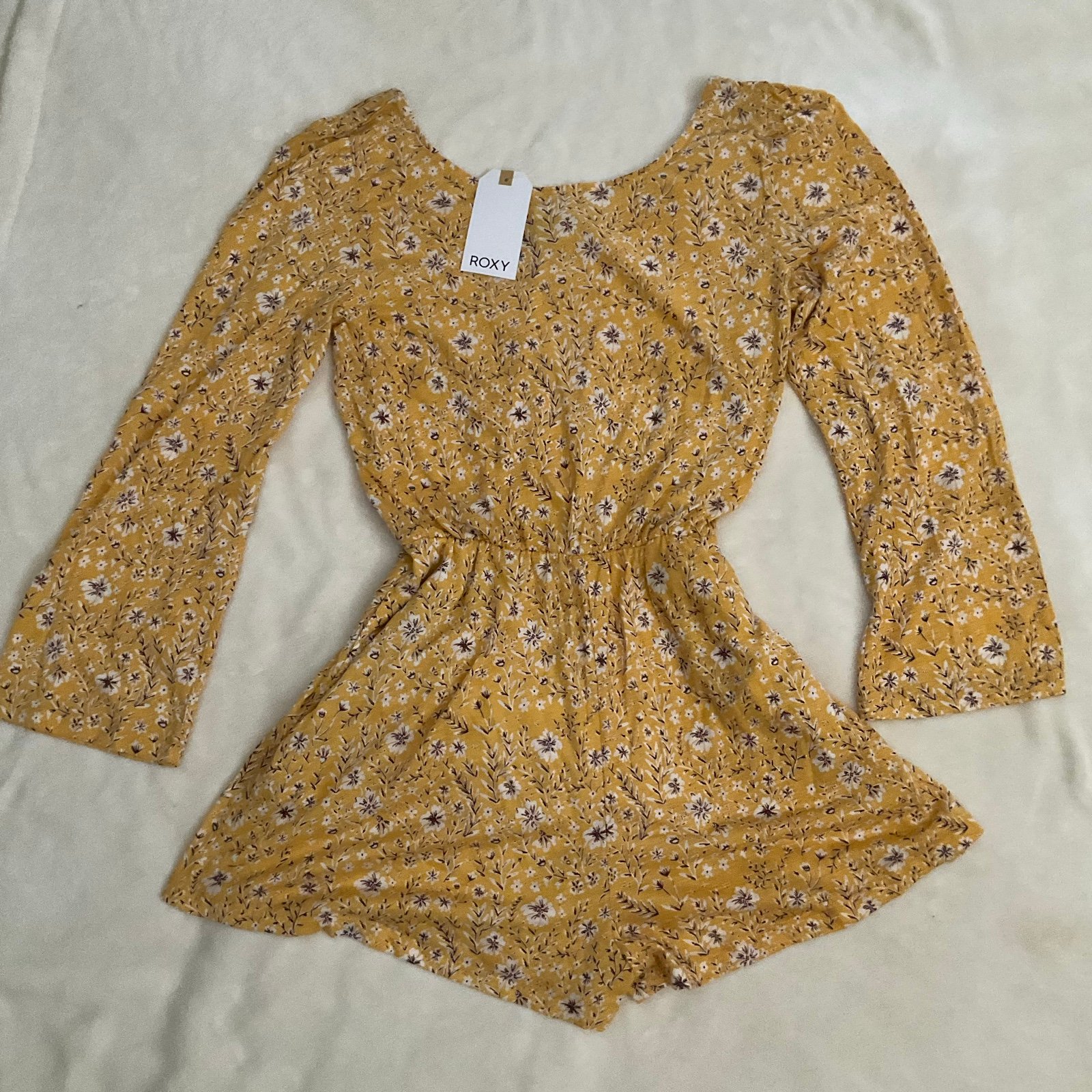 NWT ROXY Beach Chiller Romper | Mustard Yellow Plum Floral Size Junior Large