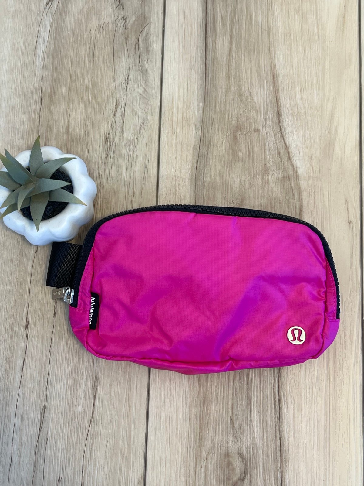 Lululemon Everywhere Belt Bag Highlight Purple NWT