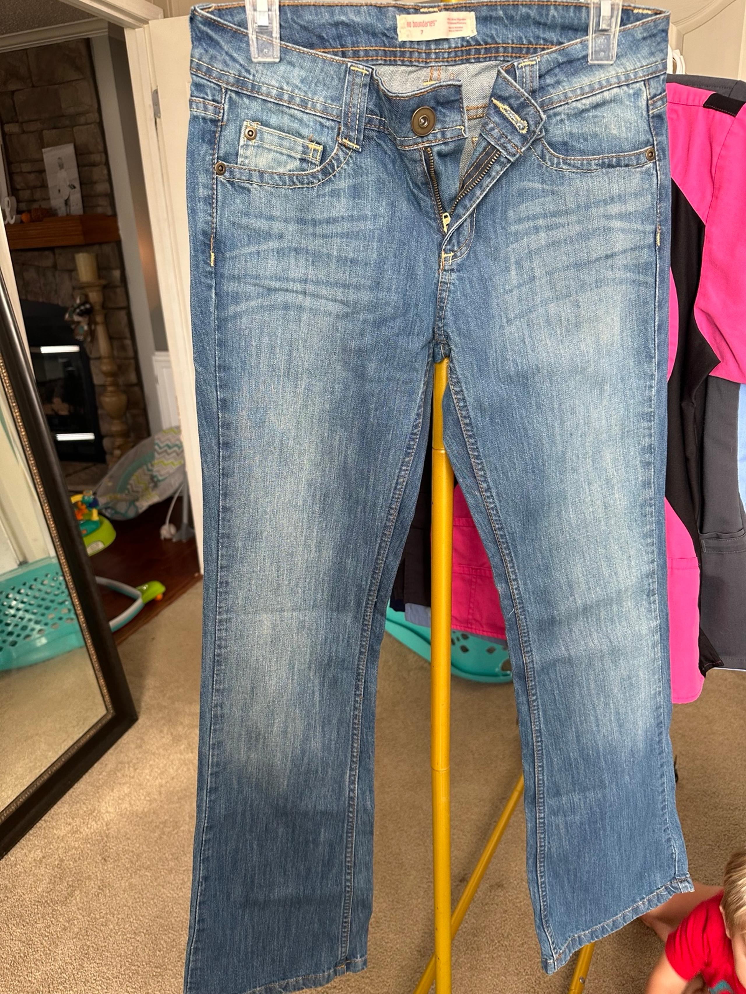 No Boundaries Women’s Jeans