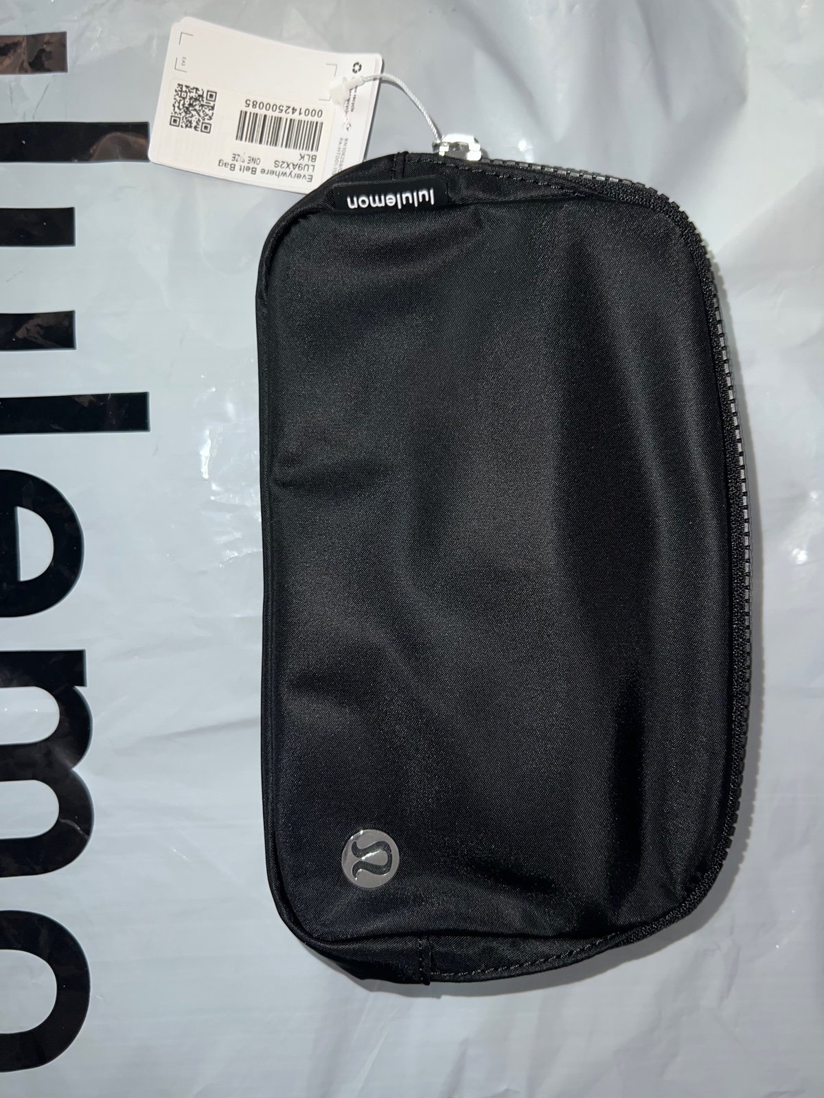 Lululemon belt bag black