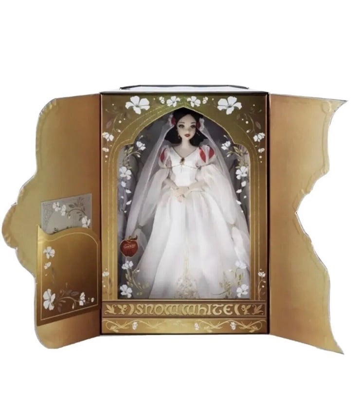Disney Snow White and the Seven Dwarfs 85th Anniversary Limited Edition Doll 17”