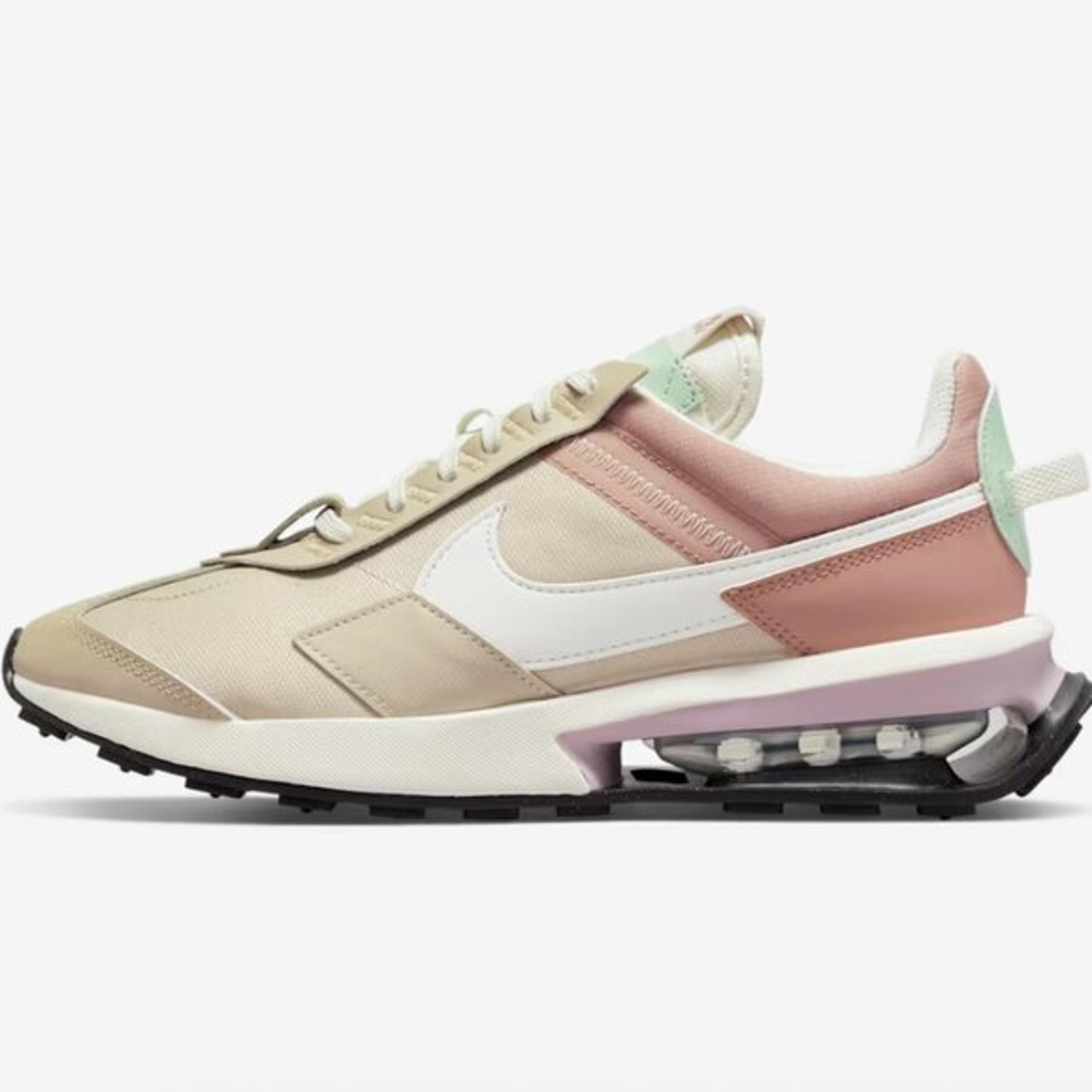 Women's Nike Air Max Pre Day Size 7.5