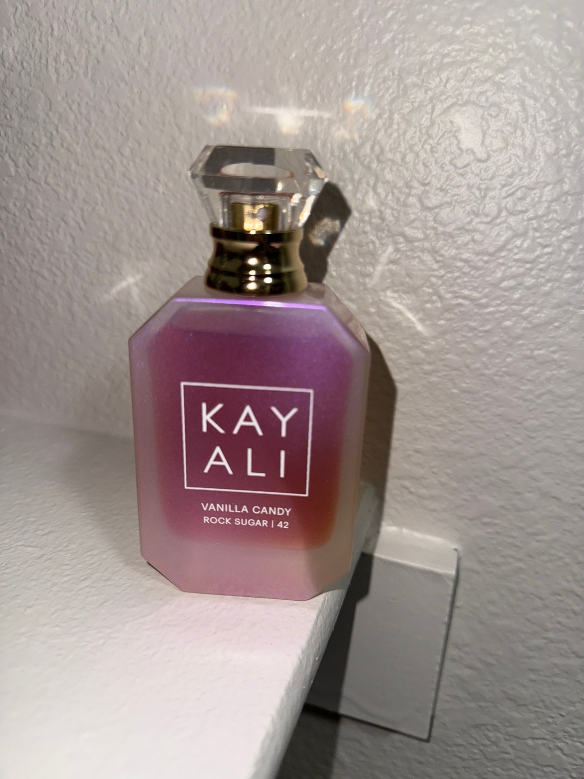 Kayali vanilla candy rock sugar