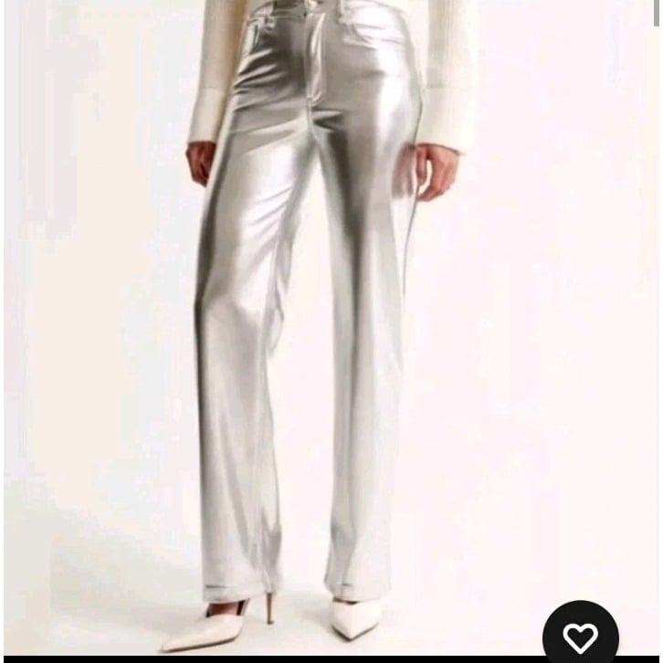 NWT 110 Abercrombie The 90s Straight Ultra High Rise Pants Silver Size 28/6