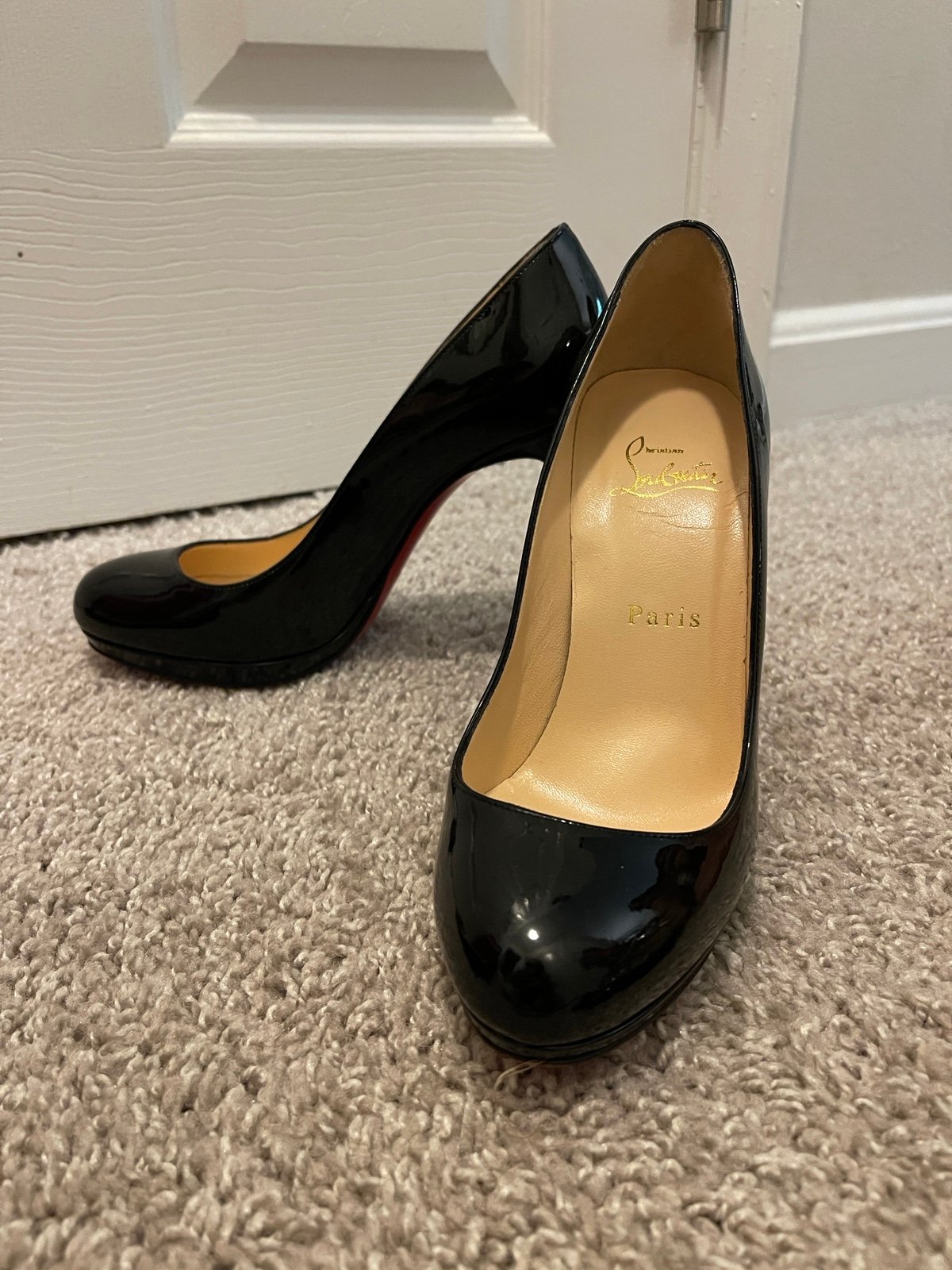 Louboutin Black Simple Heels size 37