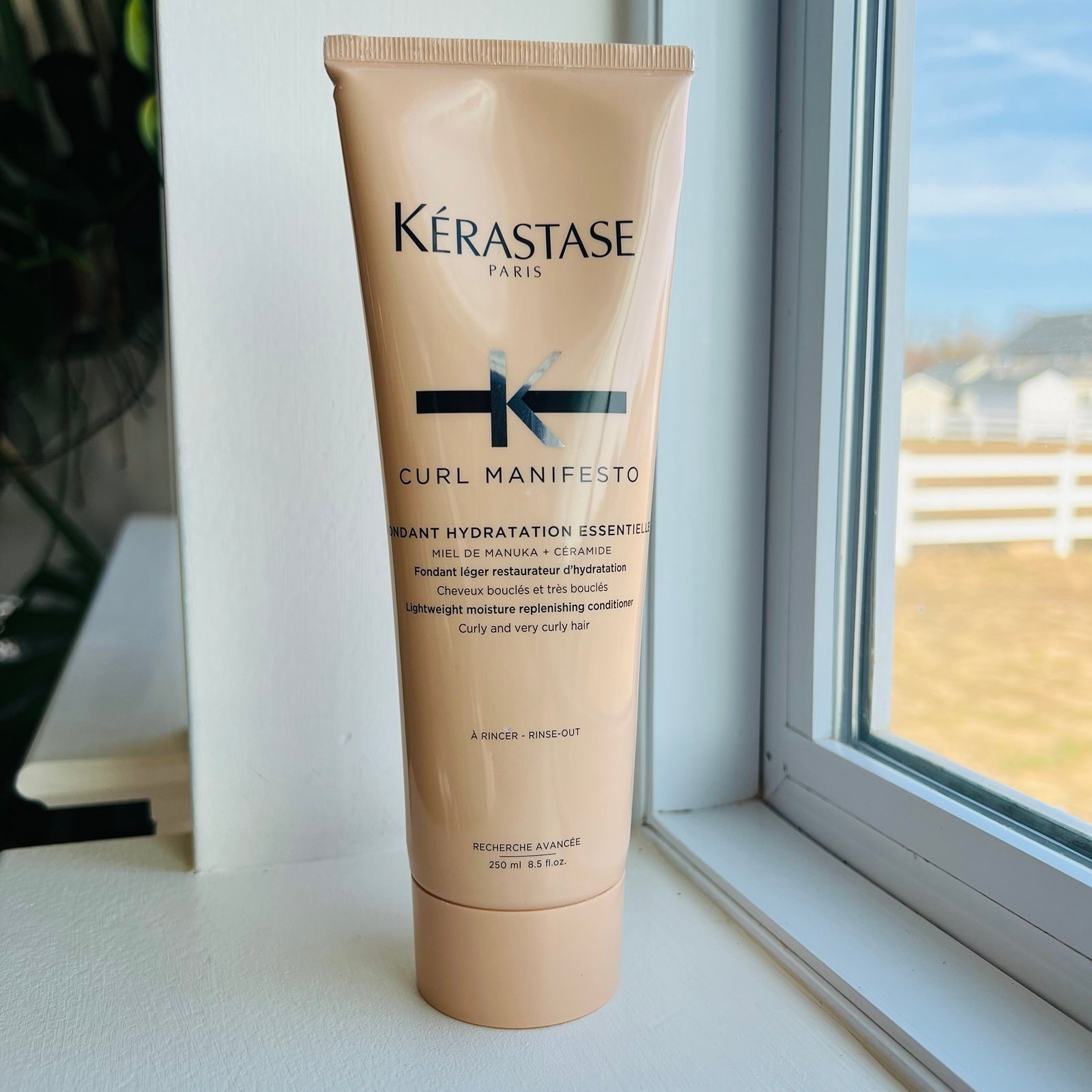 KERASTASE Curl Manifesto Fondant Hydratation Conditioner Curly Hair 8.5 Fl oz