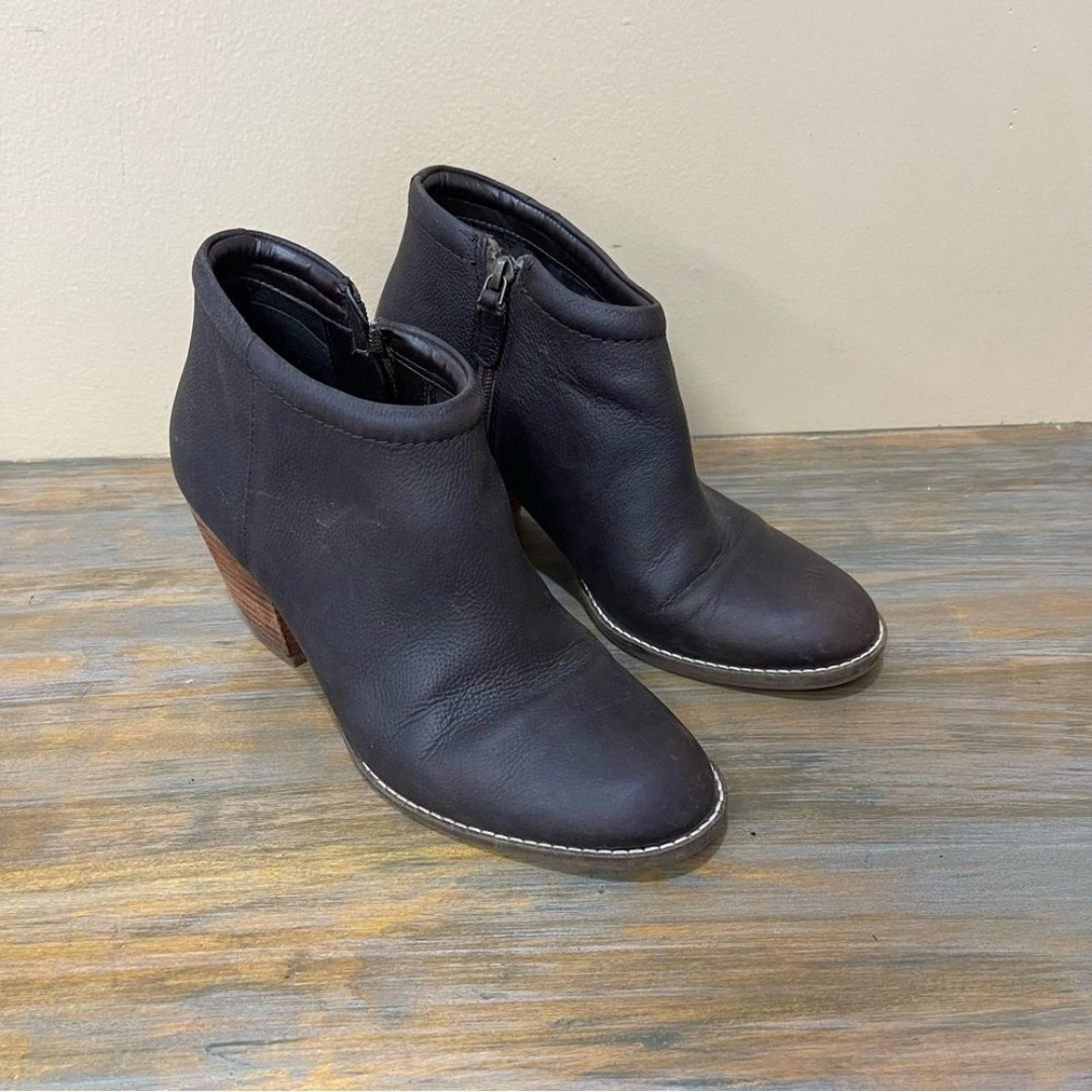 Cole Haan Chunky Heel Ankle Booties Brown Leather Zippers Womens Size 8.5