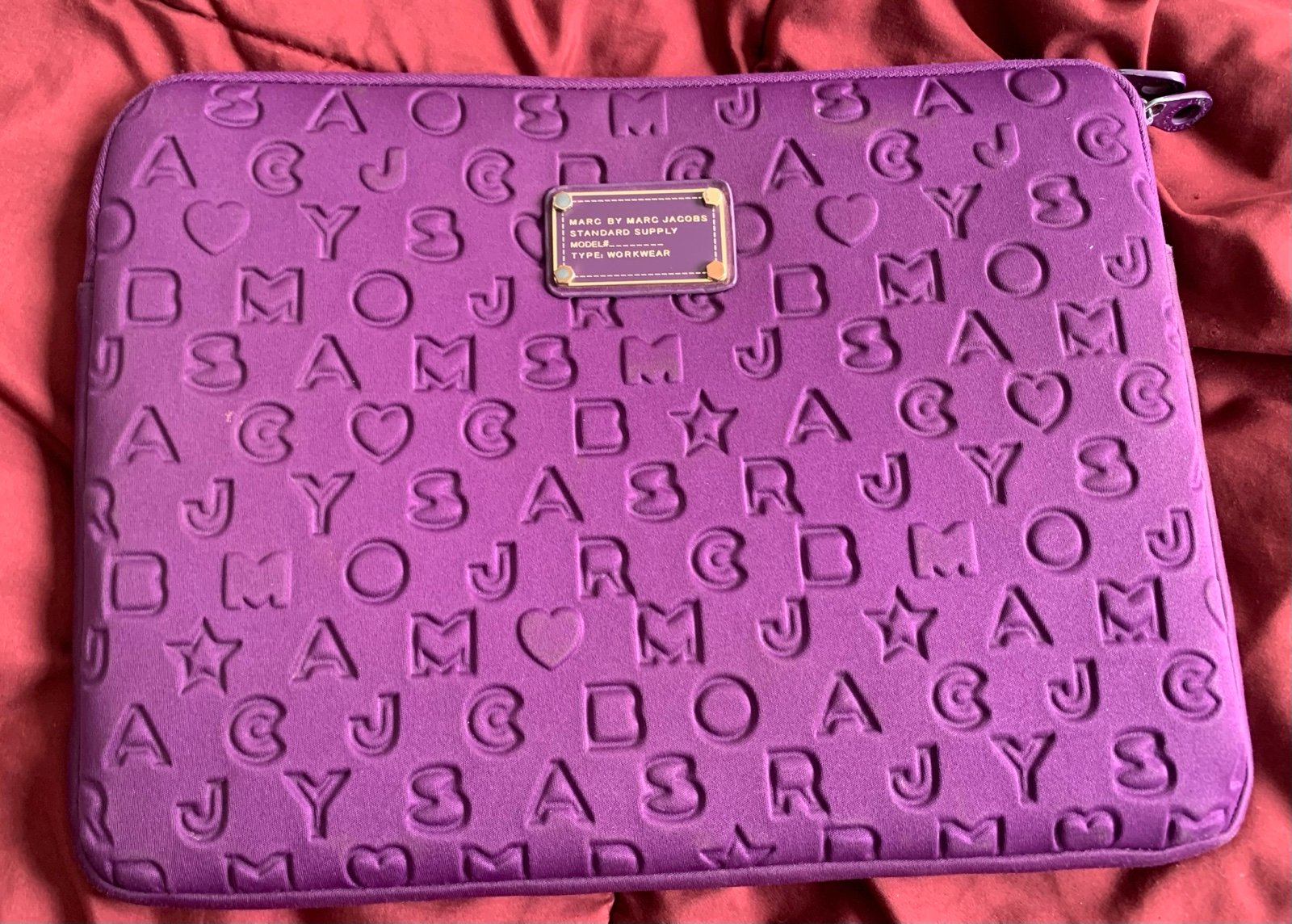 MARC by Marc Jacobs Tech BAG Pouch Storage Travel Purple Padded Foam Embossed