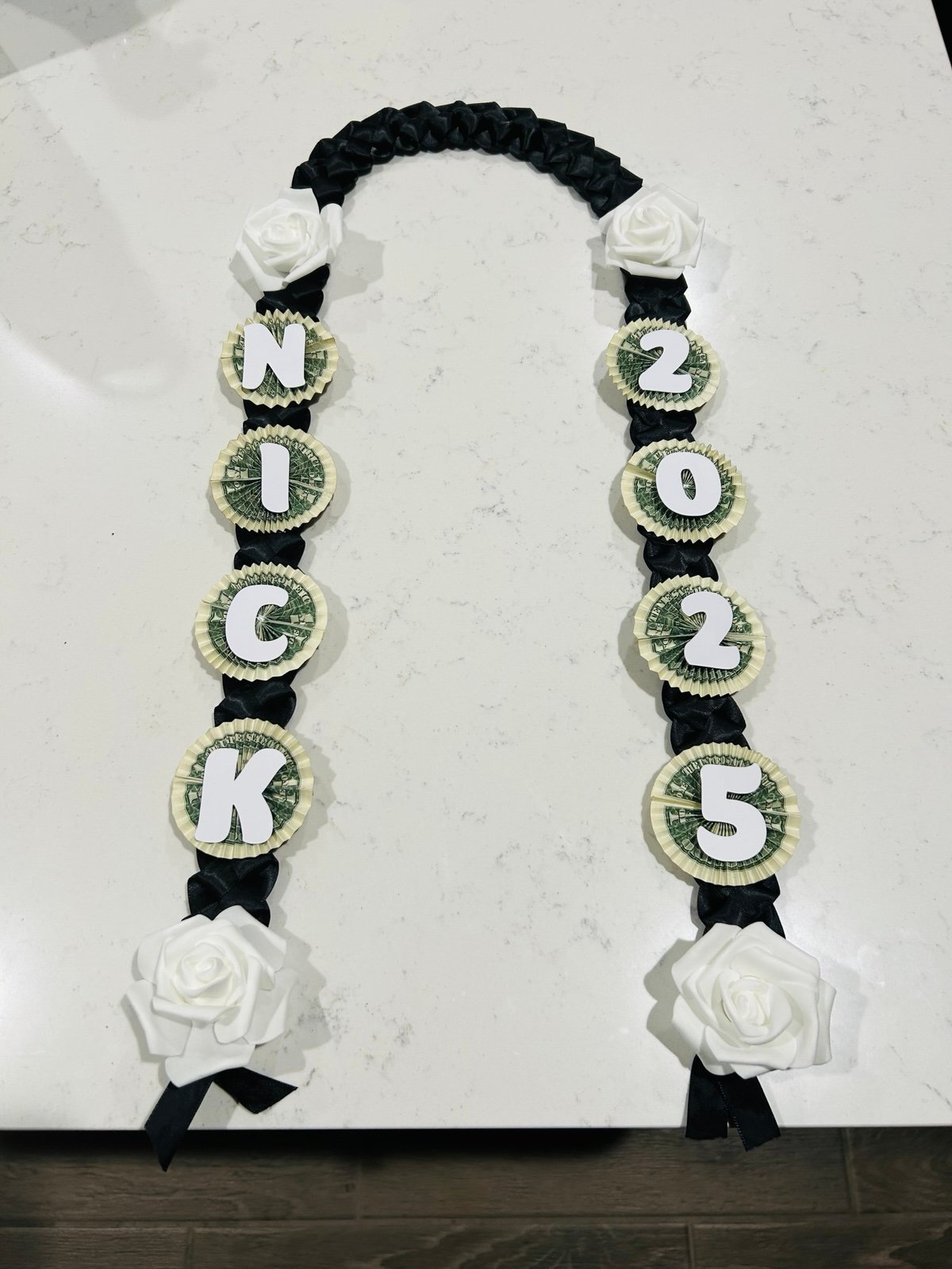 Personalized Graduation money lei-Open lei with flowers